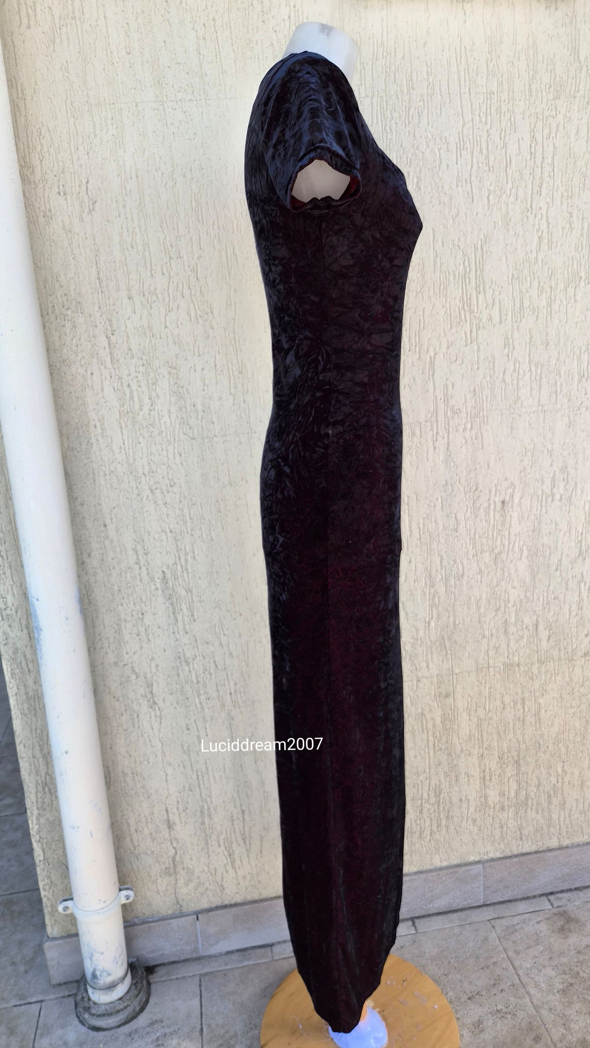 Black crushed velvet dress with burgundy highlights