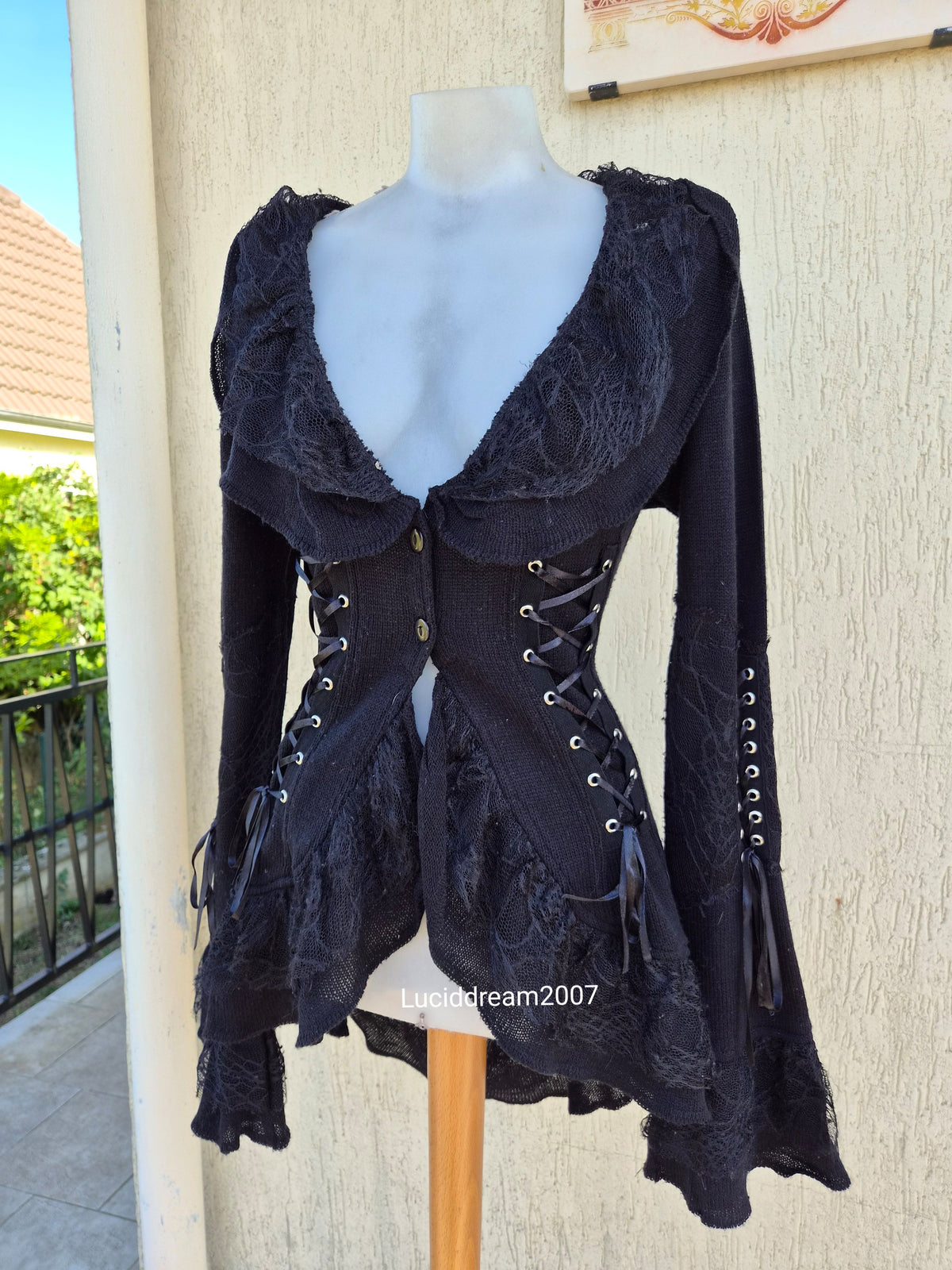 Cardigan à lacage Poizen Industries