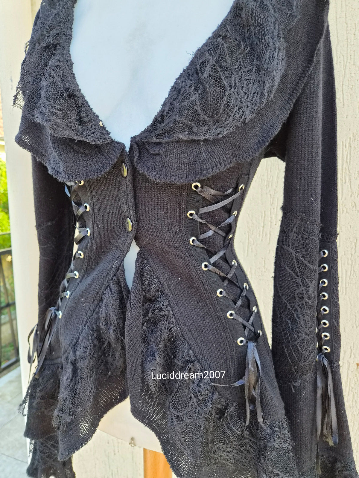 Cardigan à lacage Poizen Industries