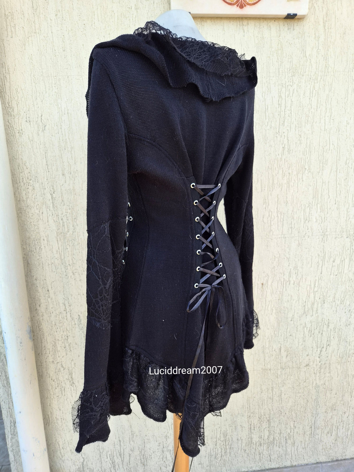Cardigan à lacage Poizen Industries