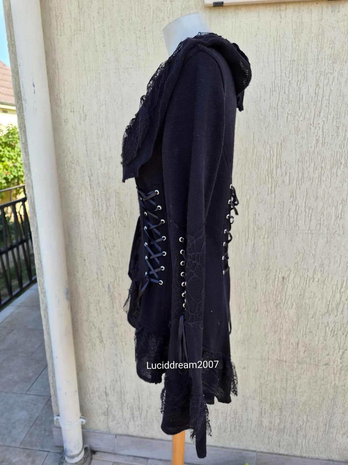Cardigan à lacage Poizen Industries