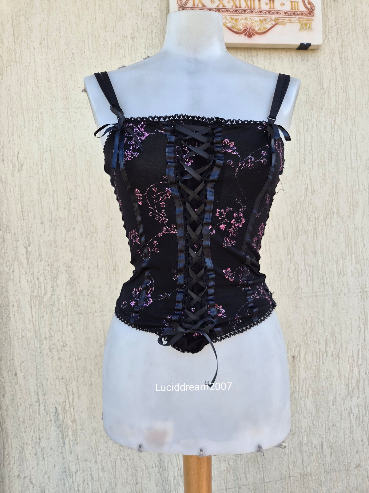 Haut esprit corset motif rose brillant