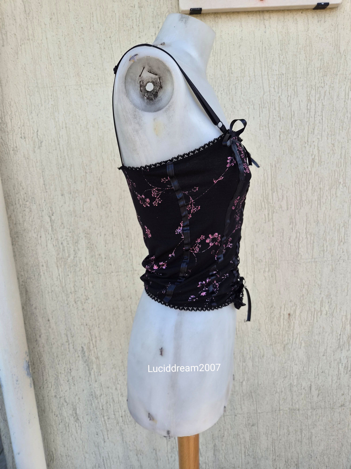 Haut esprit corset motif rose brillant