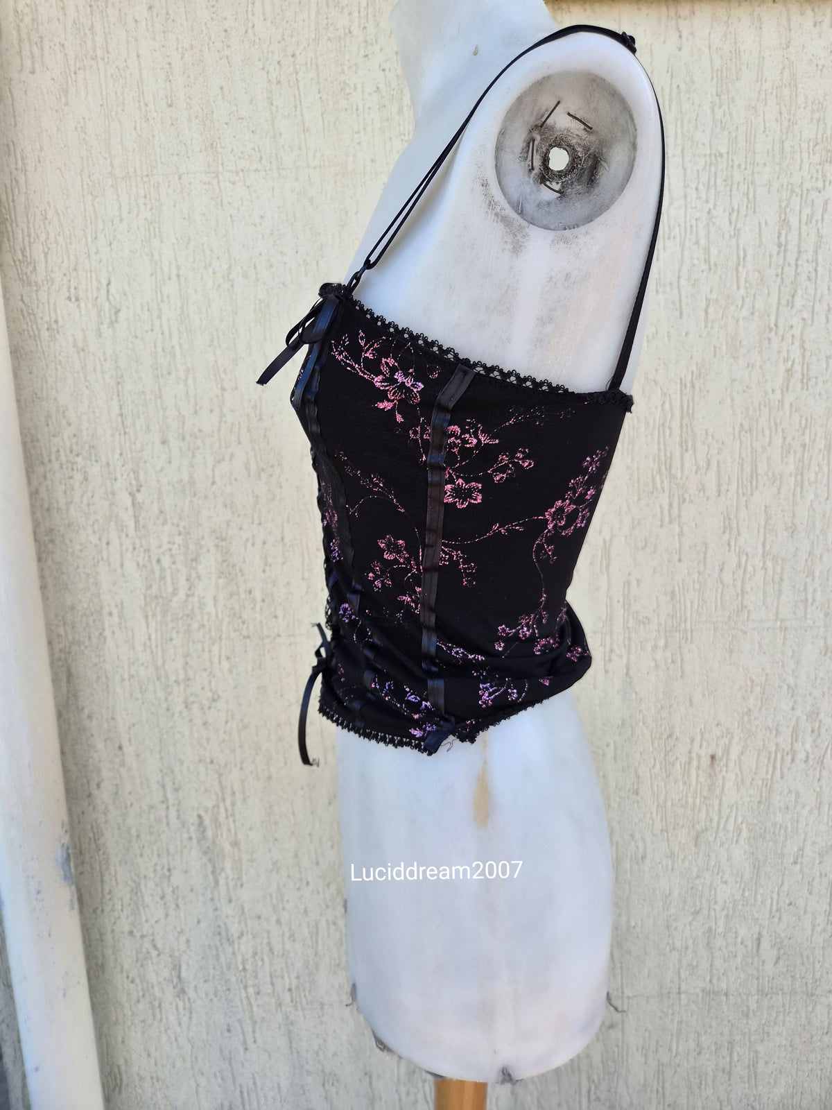 Haut esprit corset motif rose brillant