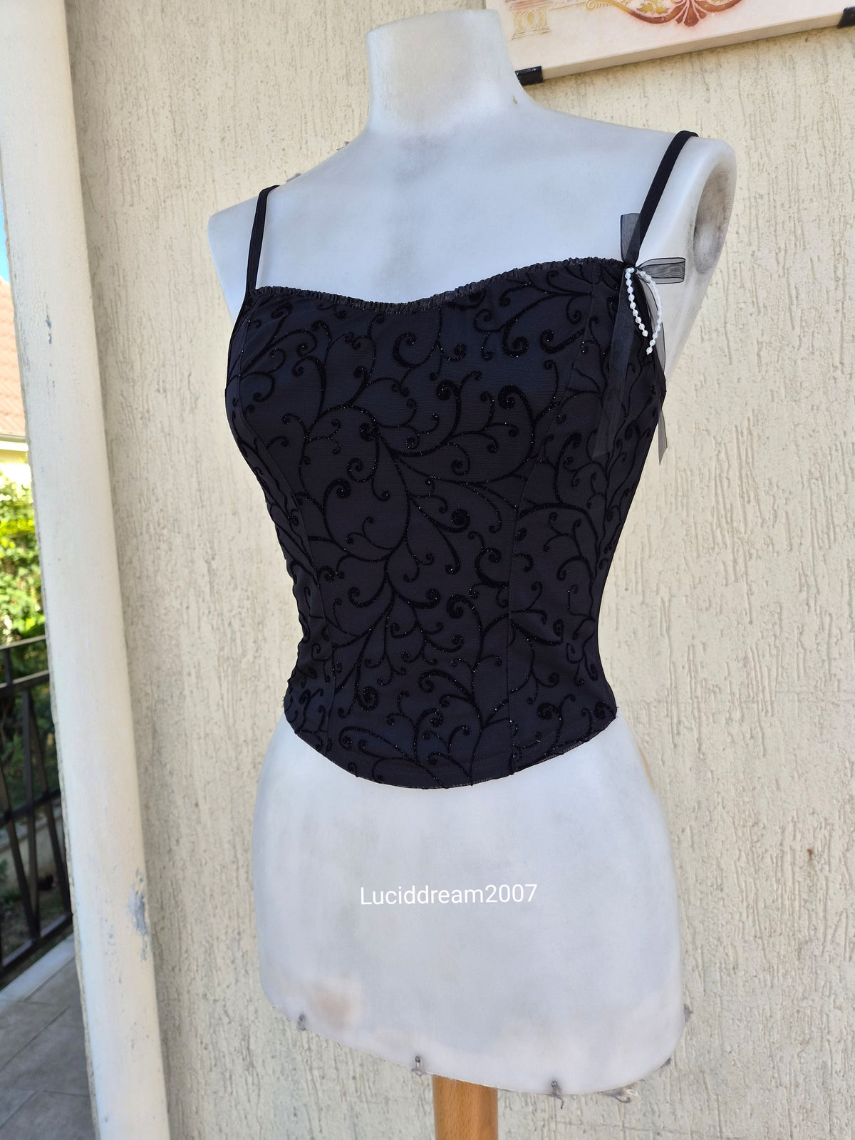 Black velvet top with arabesques