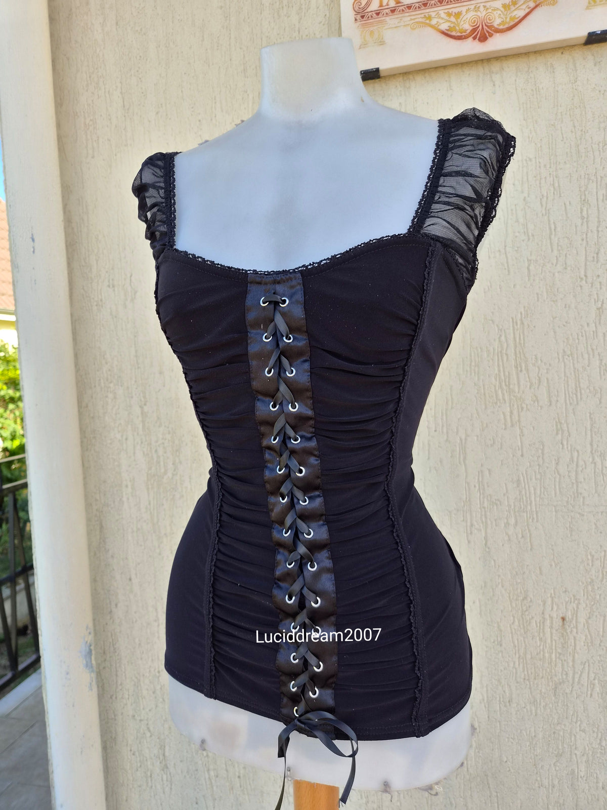 Haut esprit corset noir