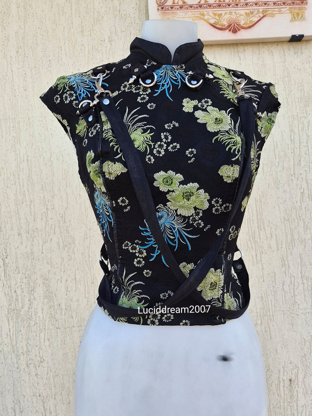 Lip Service Mao collar top