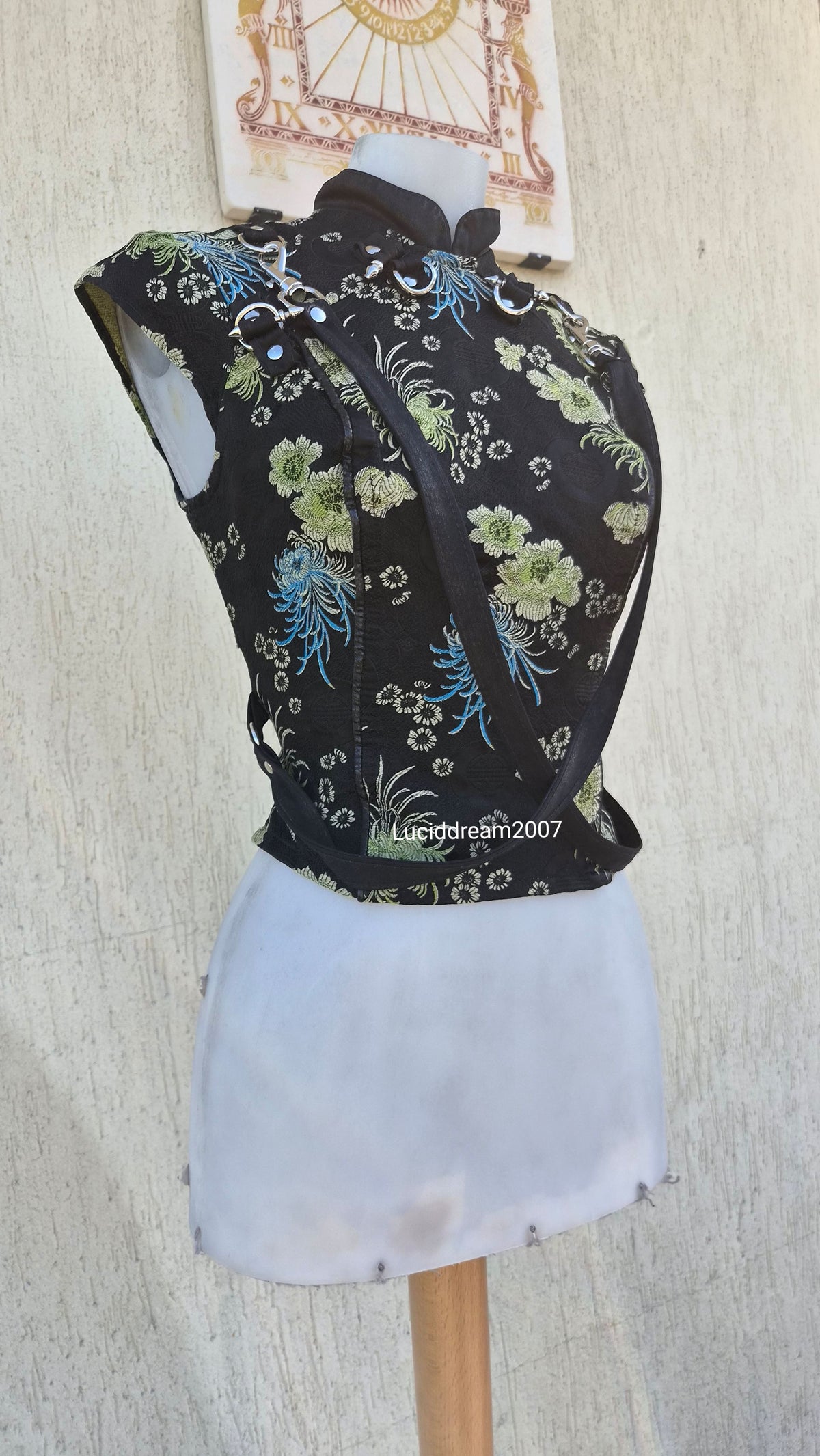Lip Service Mao collar top