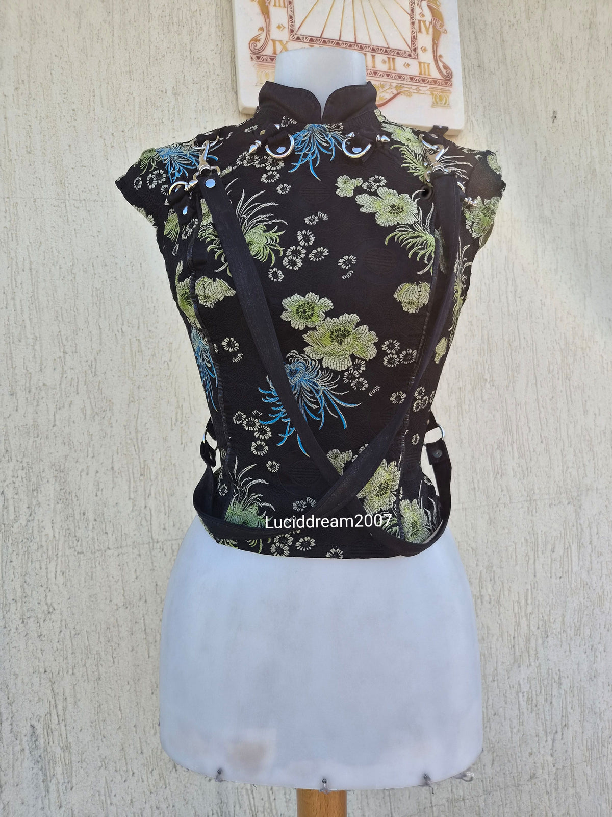 Lip Service Mao collar top