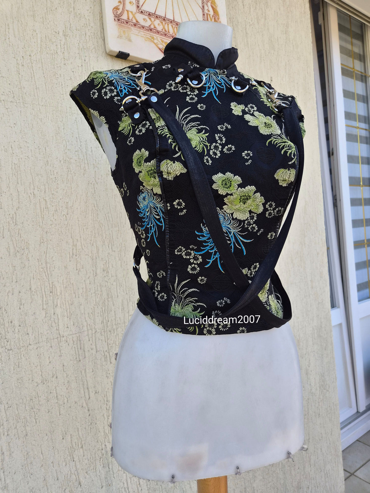 Lip Service Mao collar top