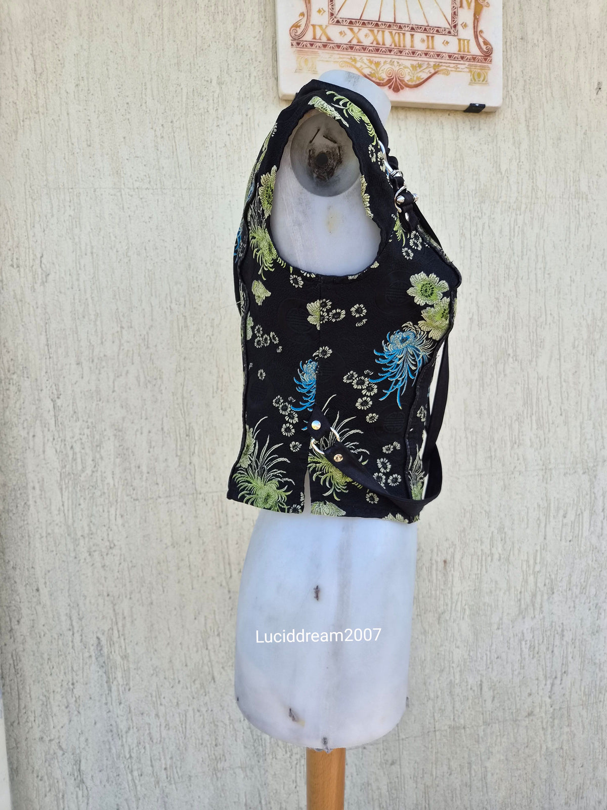 Lip Service Mao collar top