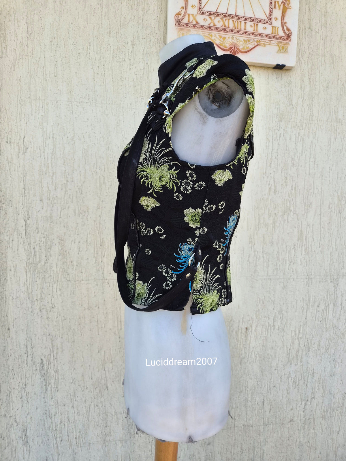 Lip Service Mao collar top