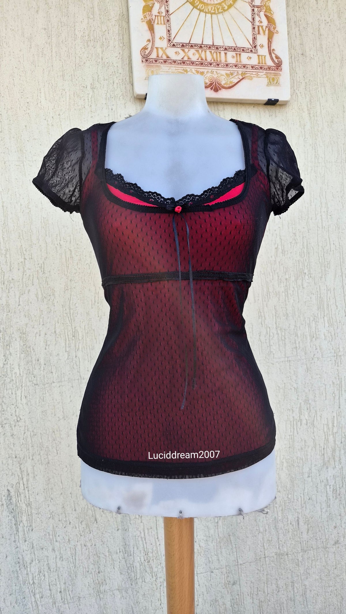 Queen of Darkness top