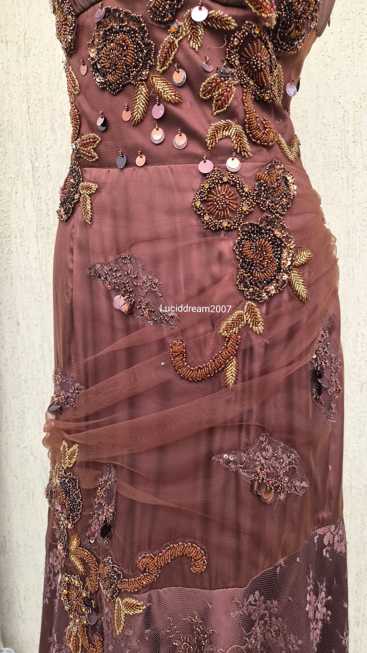 Robe dos nu brodée marron