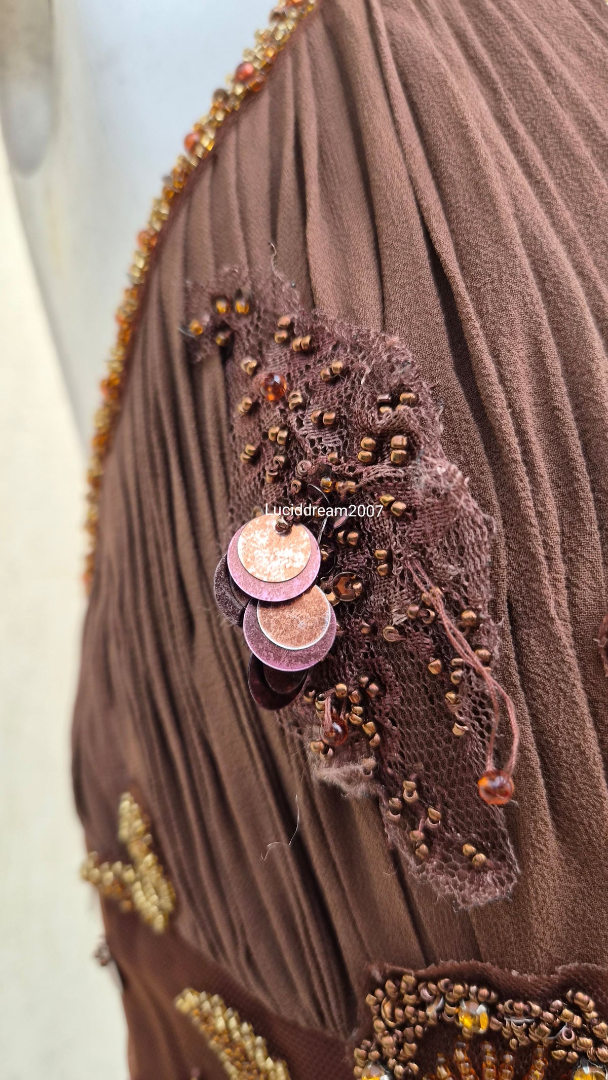 Robe dos nu brodée marron