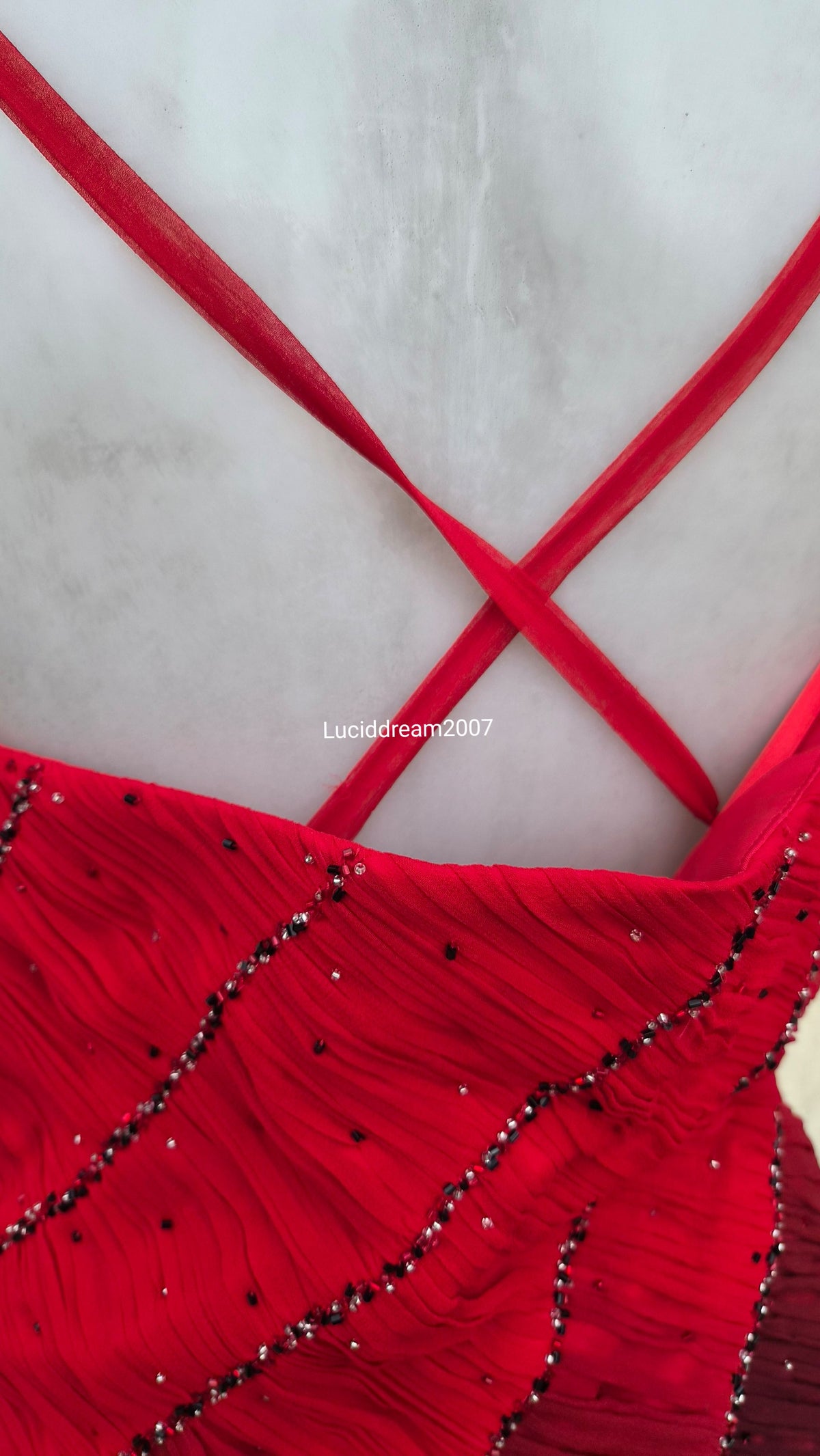 Robe en soie tons rouges