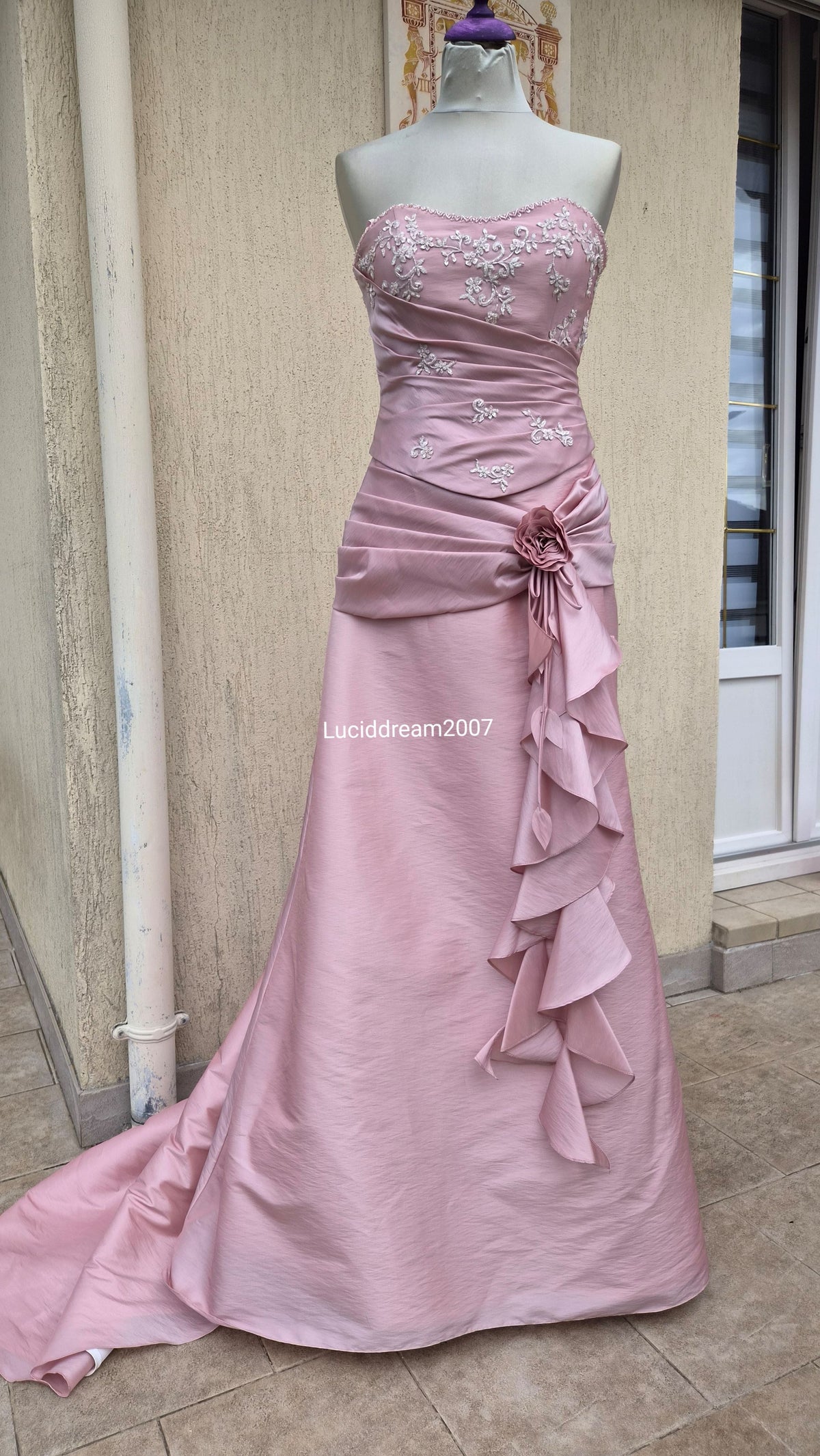 Robe en Taffetas rose avec sacoche