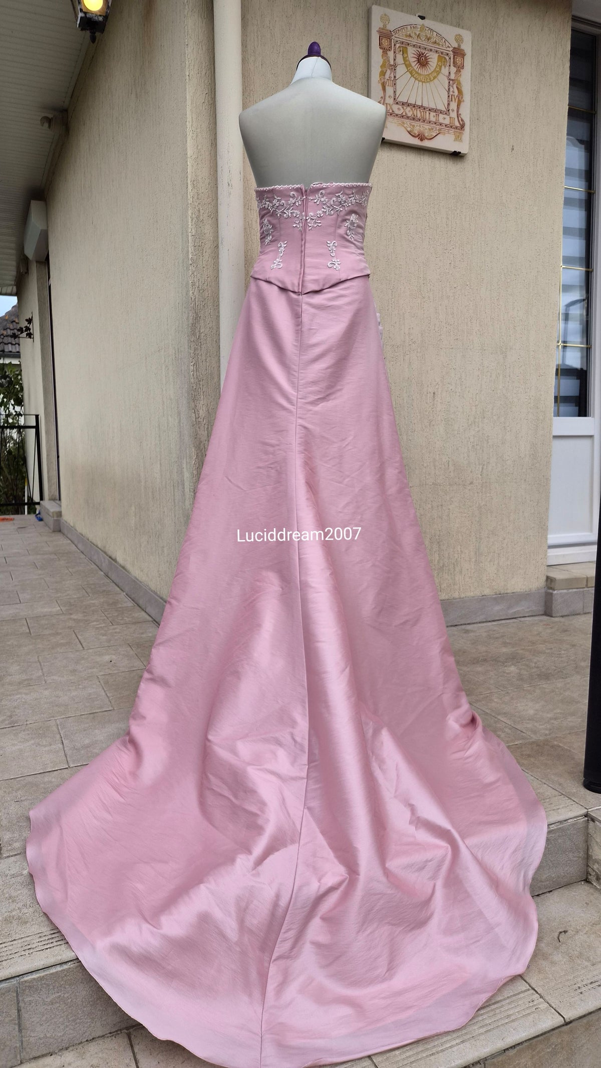 Robe en Taffetas rose avec sacoche