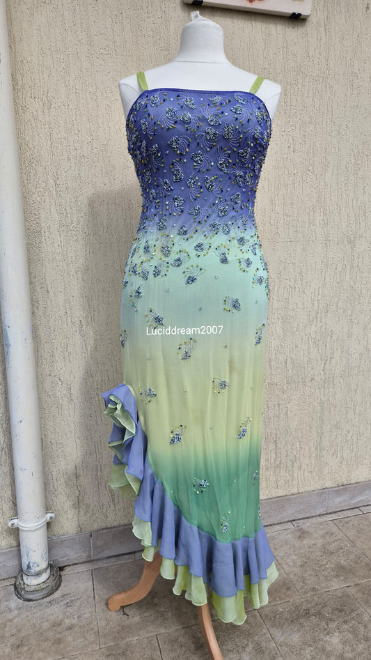 Robe en soie brodée tie and dye violet et vert