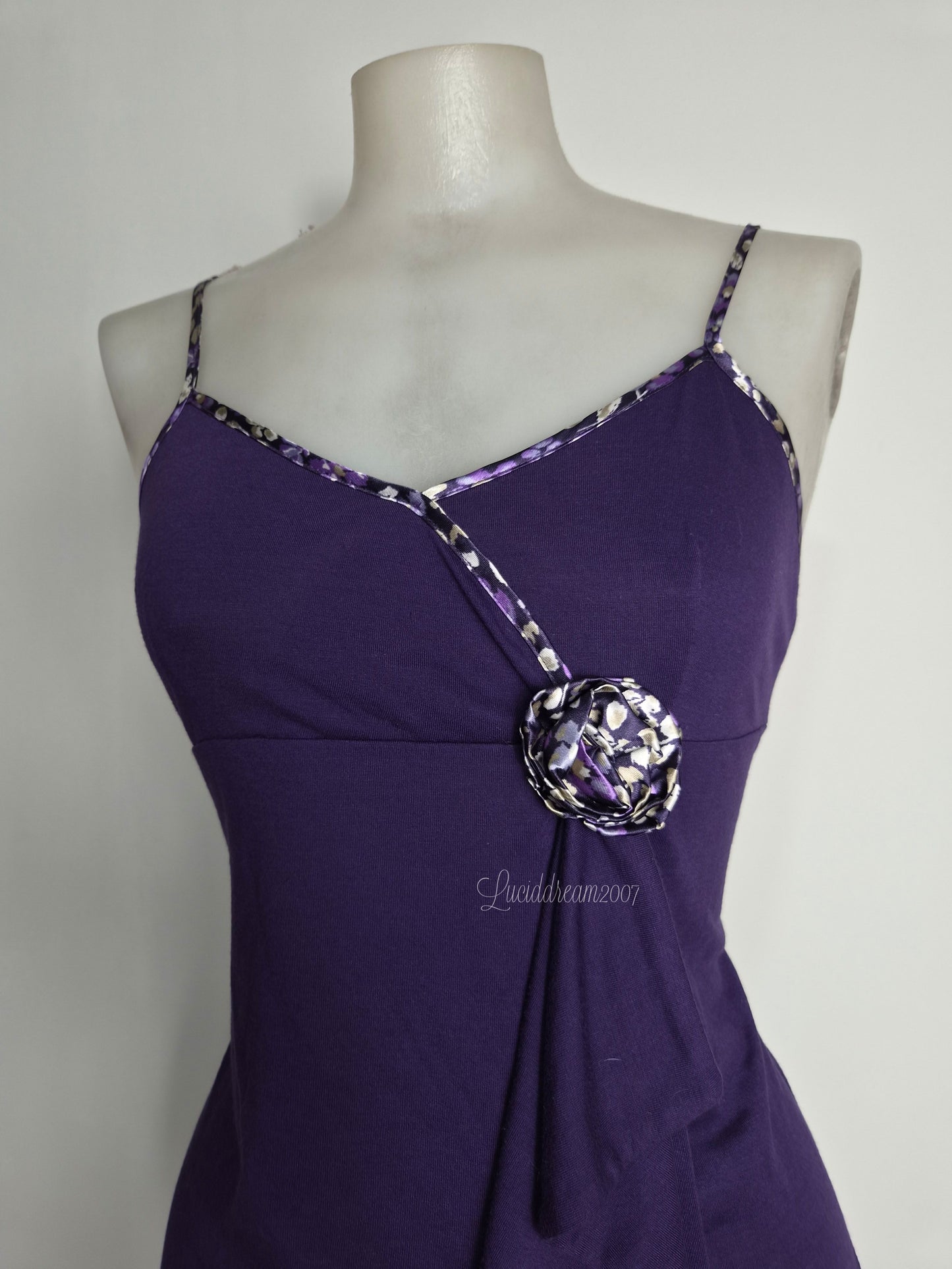 Haut violet detail satiné