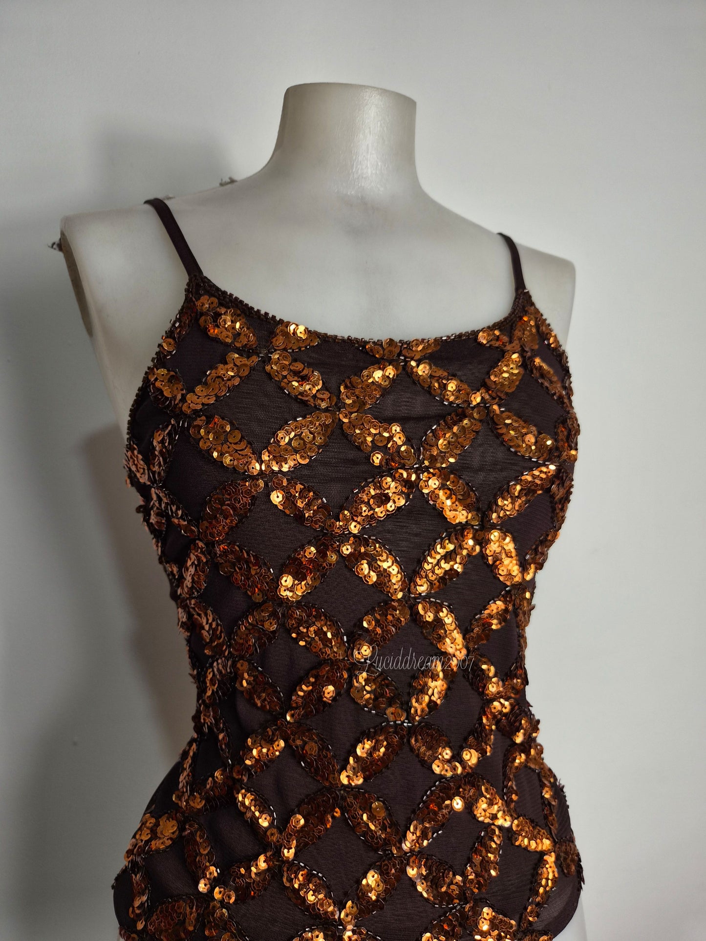 Haut en voile marron brodé de sequins