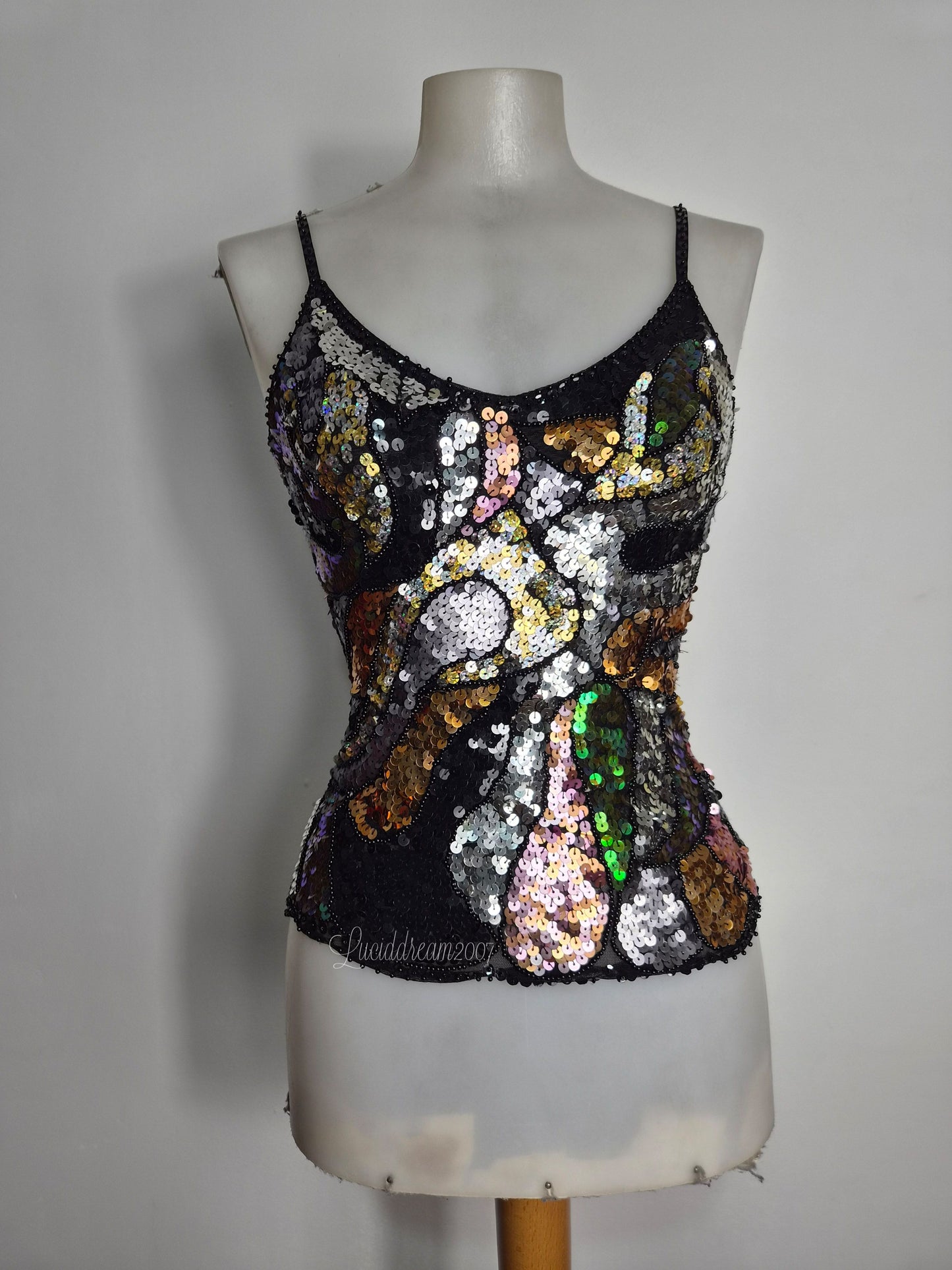 Haut en voile brodé de sequins