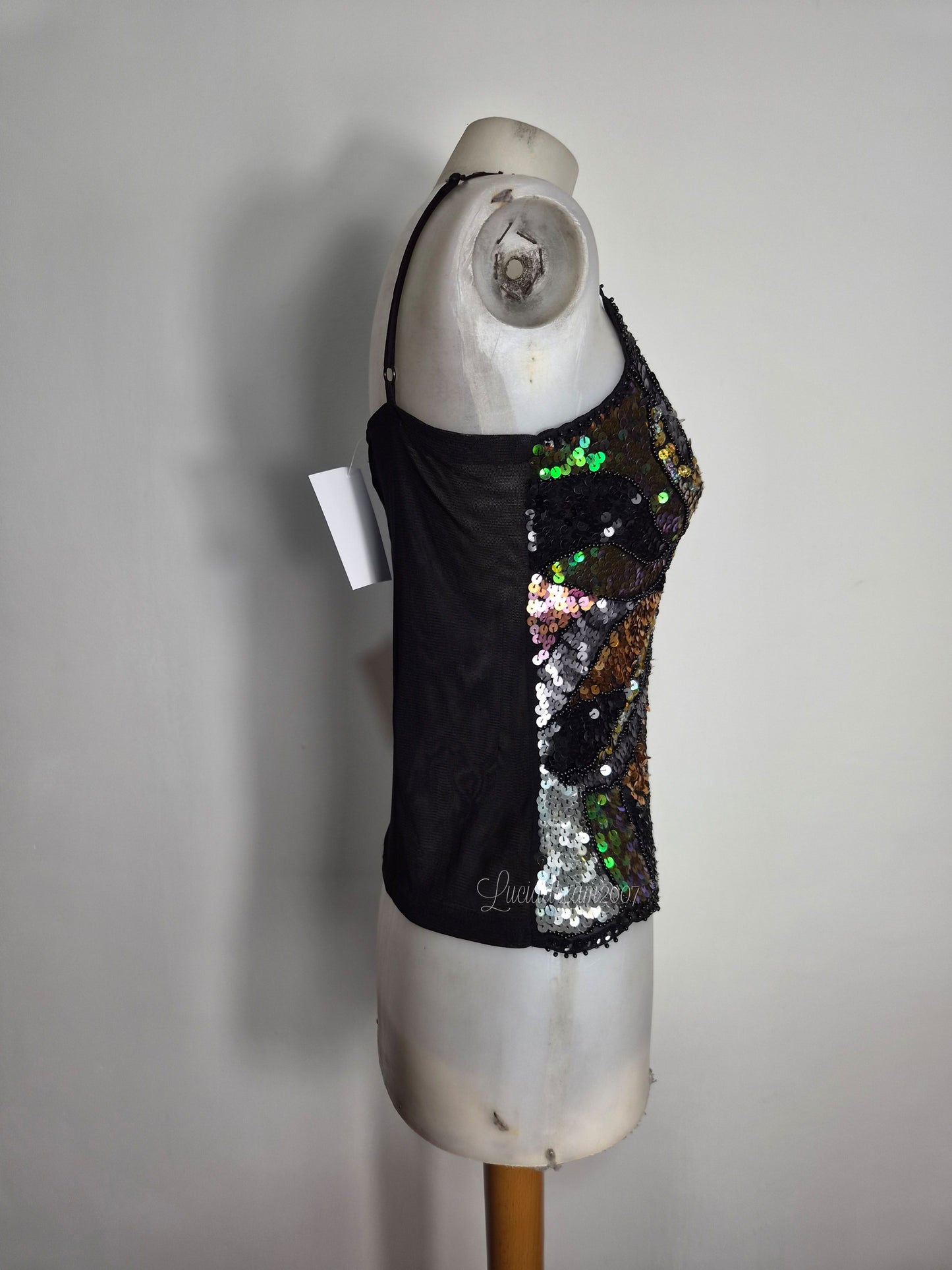 Haut en voile brodé de sequins