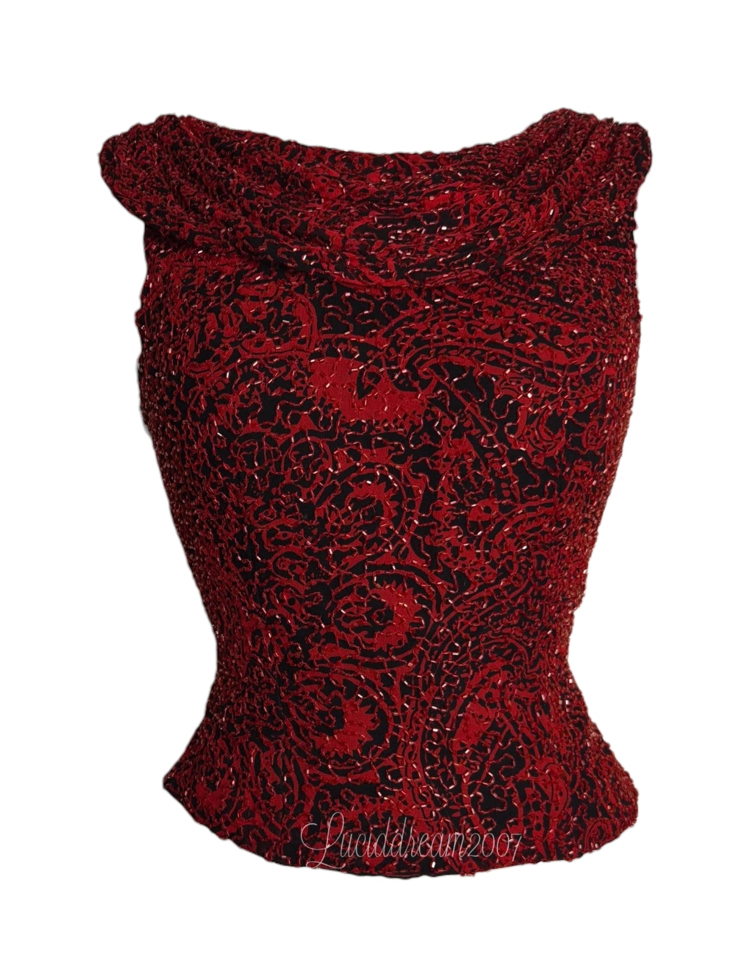 Haut  en soiebrodé rouge et noir
