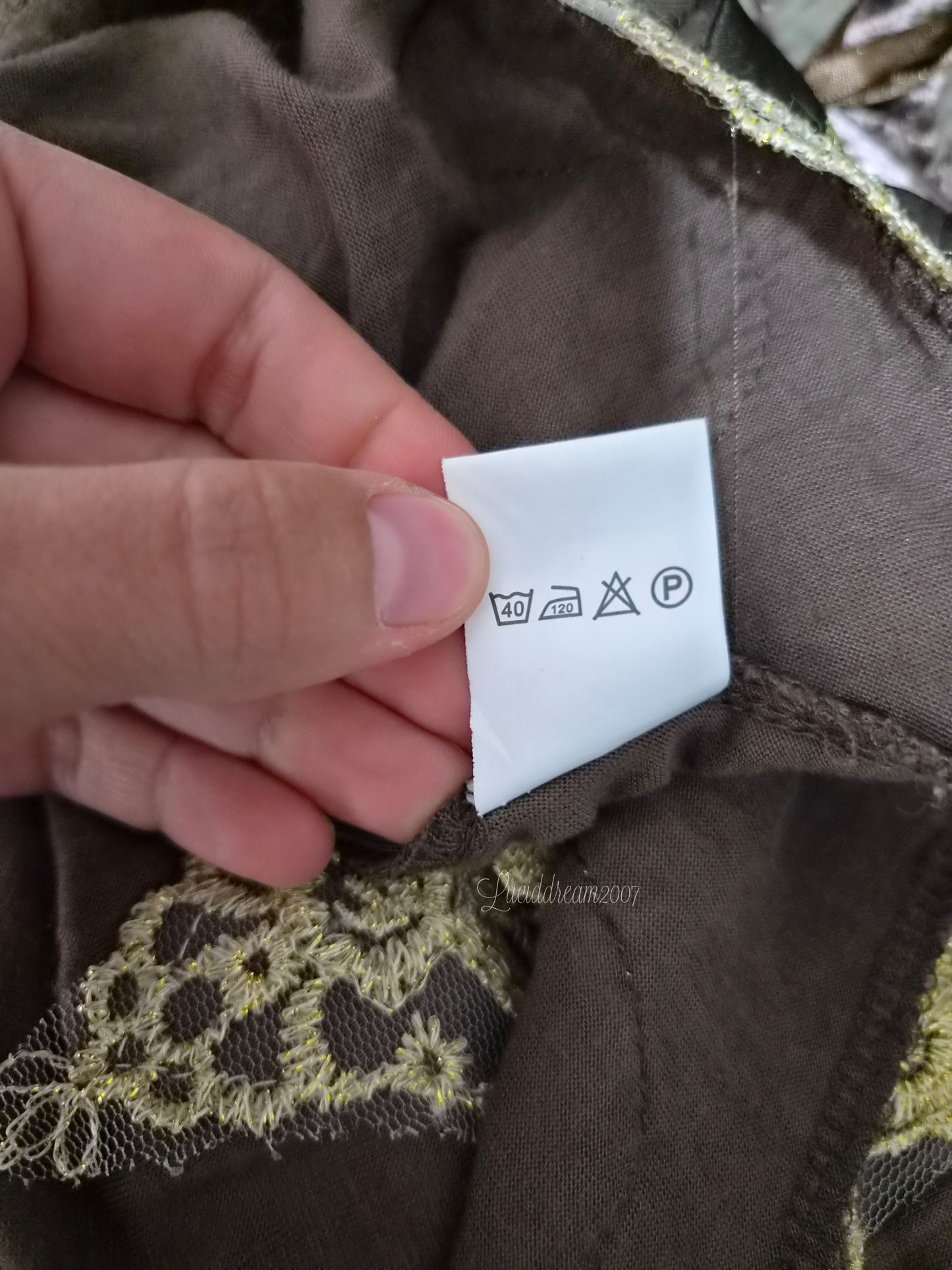 Haut marron détails dorés