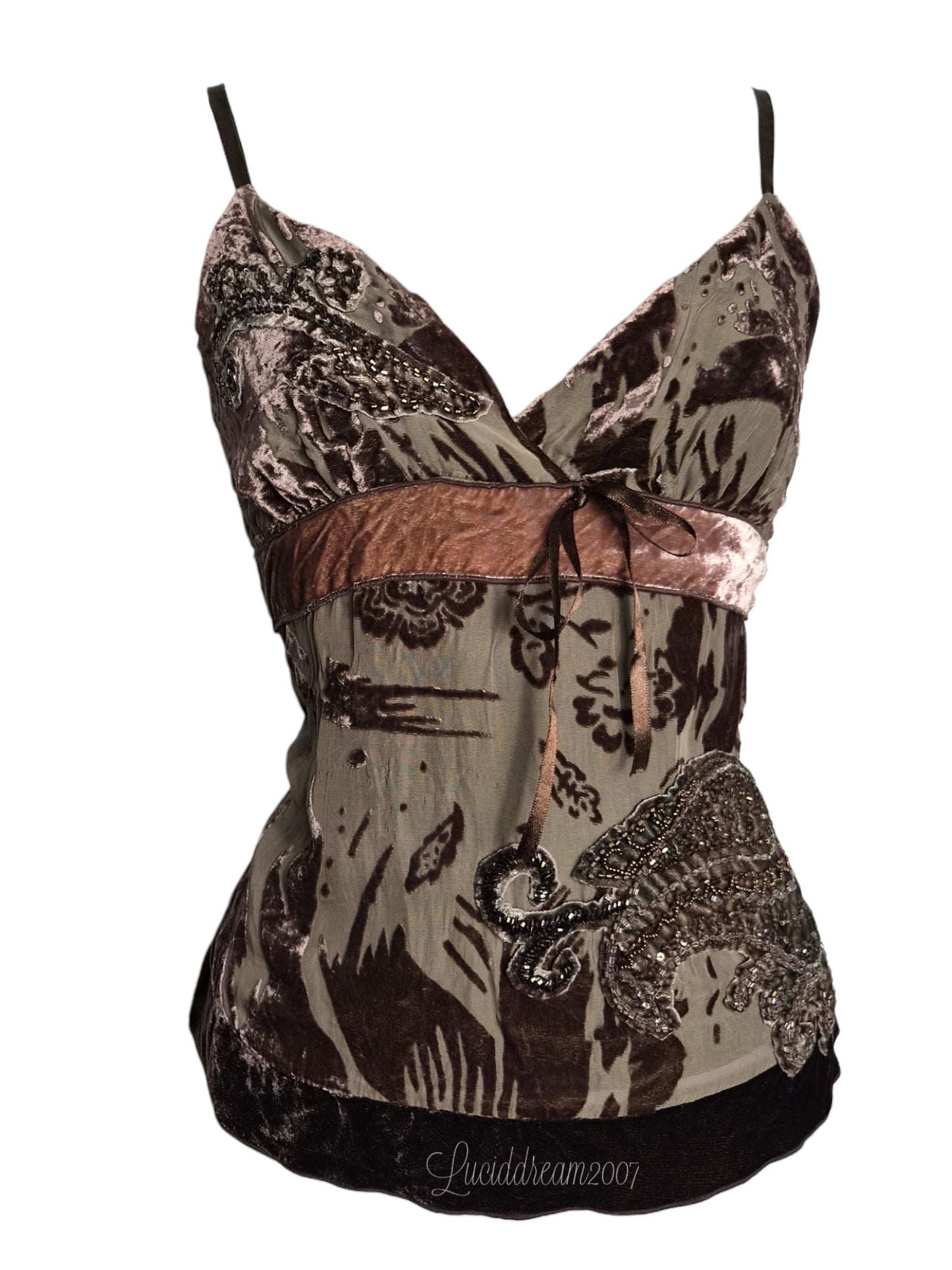 Débardeur vintage Y2K en velours marron chocolat et tulle. Broderies complexes, sequins et lien à nouer. Esprit Whimsigoth fairycore sorti d'une reverie.