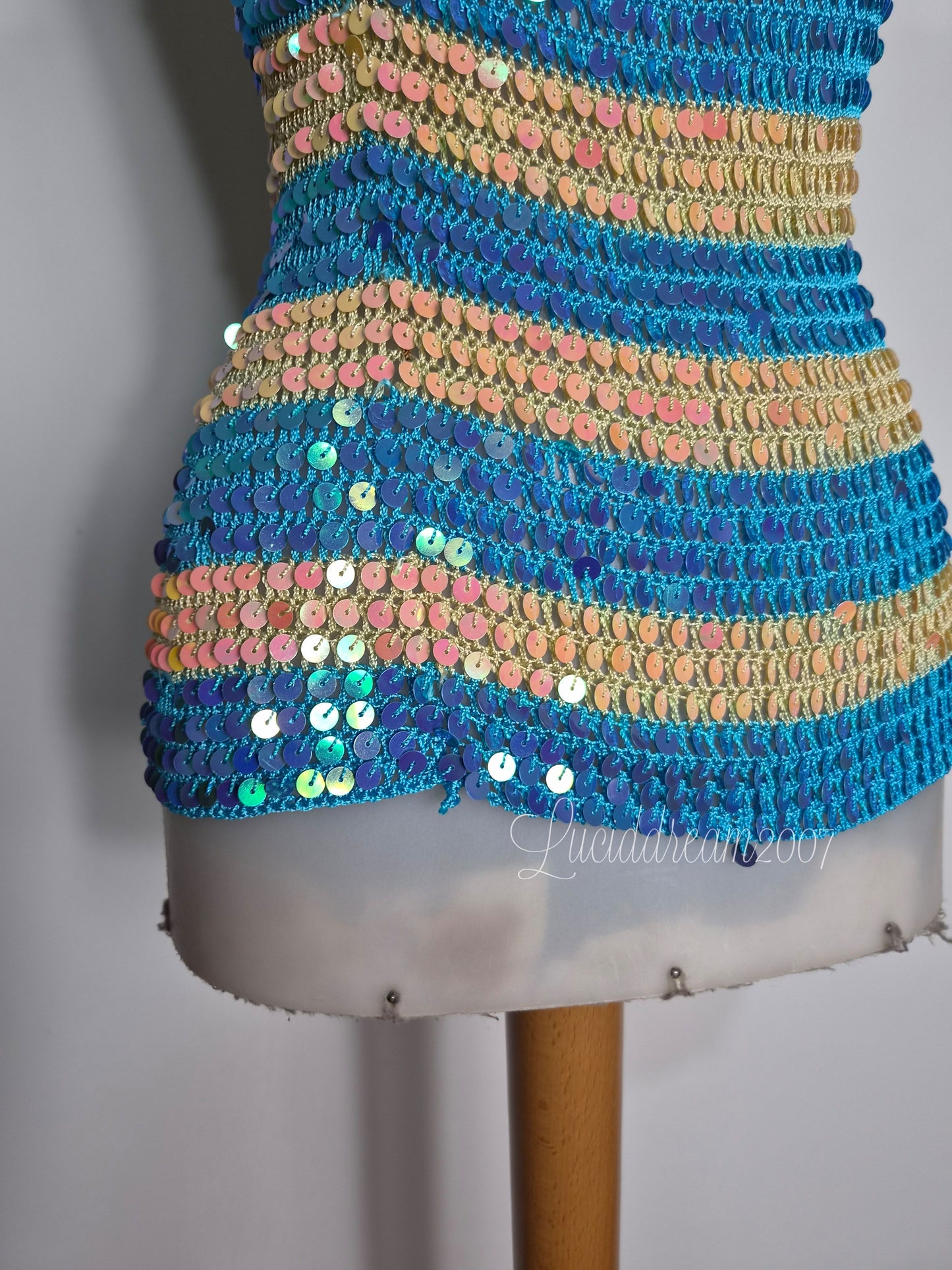 Haut en crochet à sequins