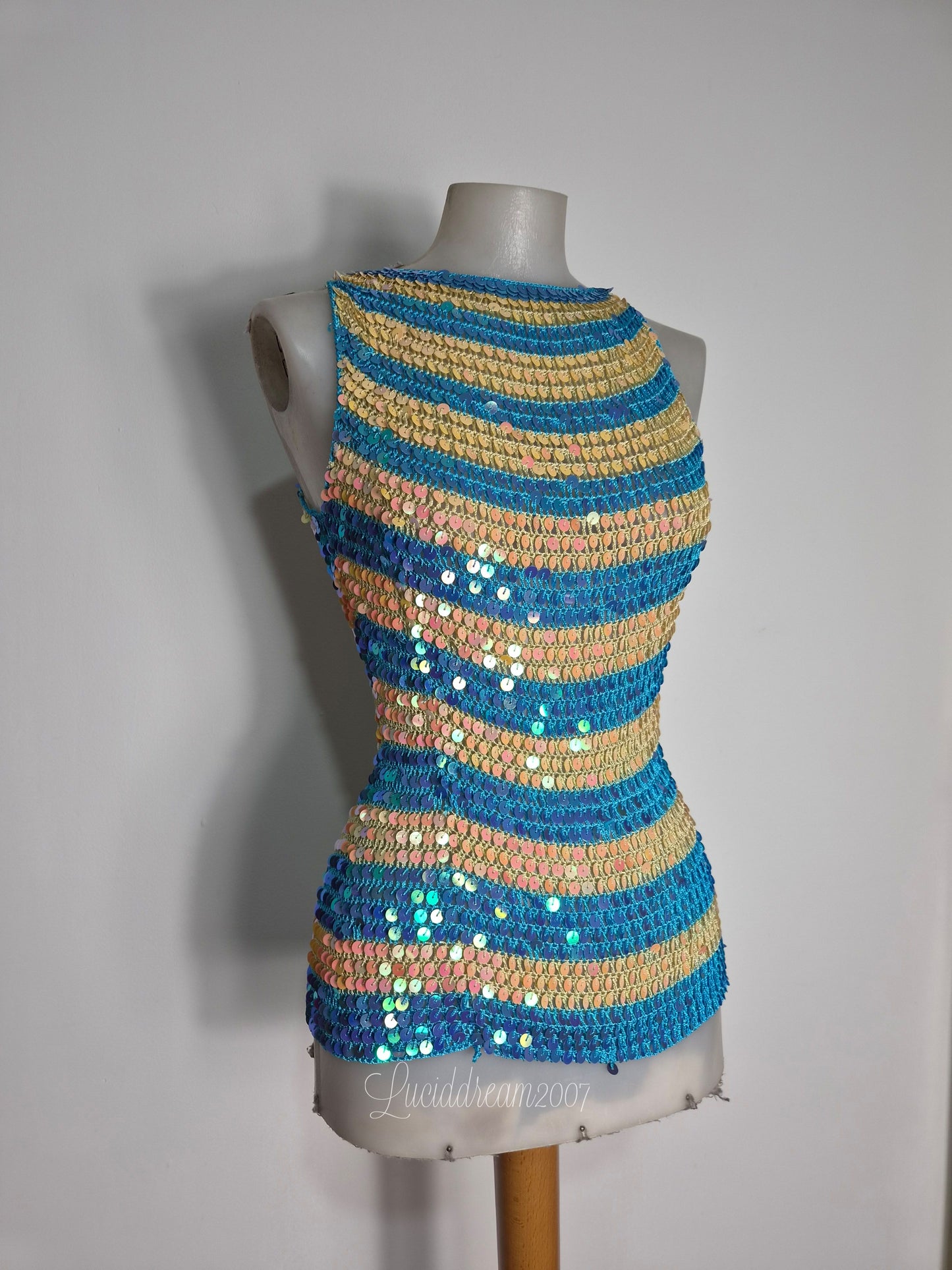 Haut en crochet à sequins