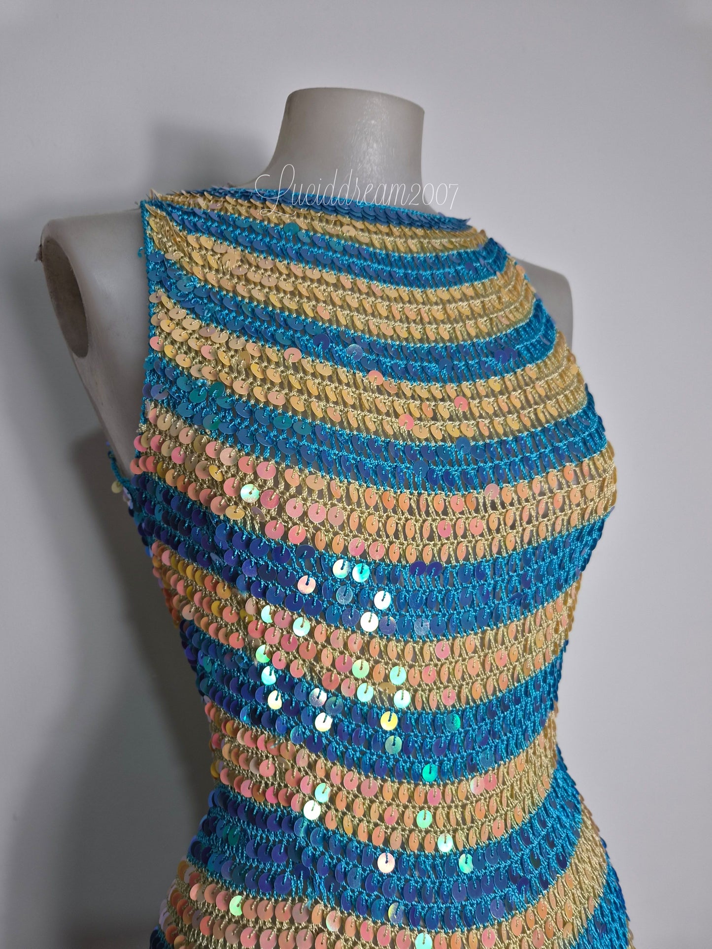Haut en crochet à sequins