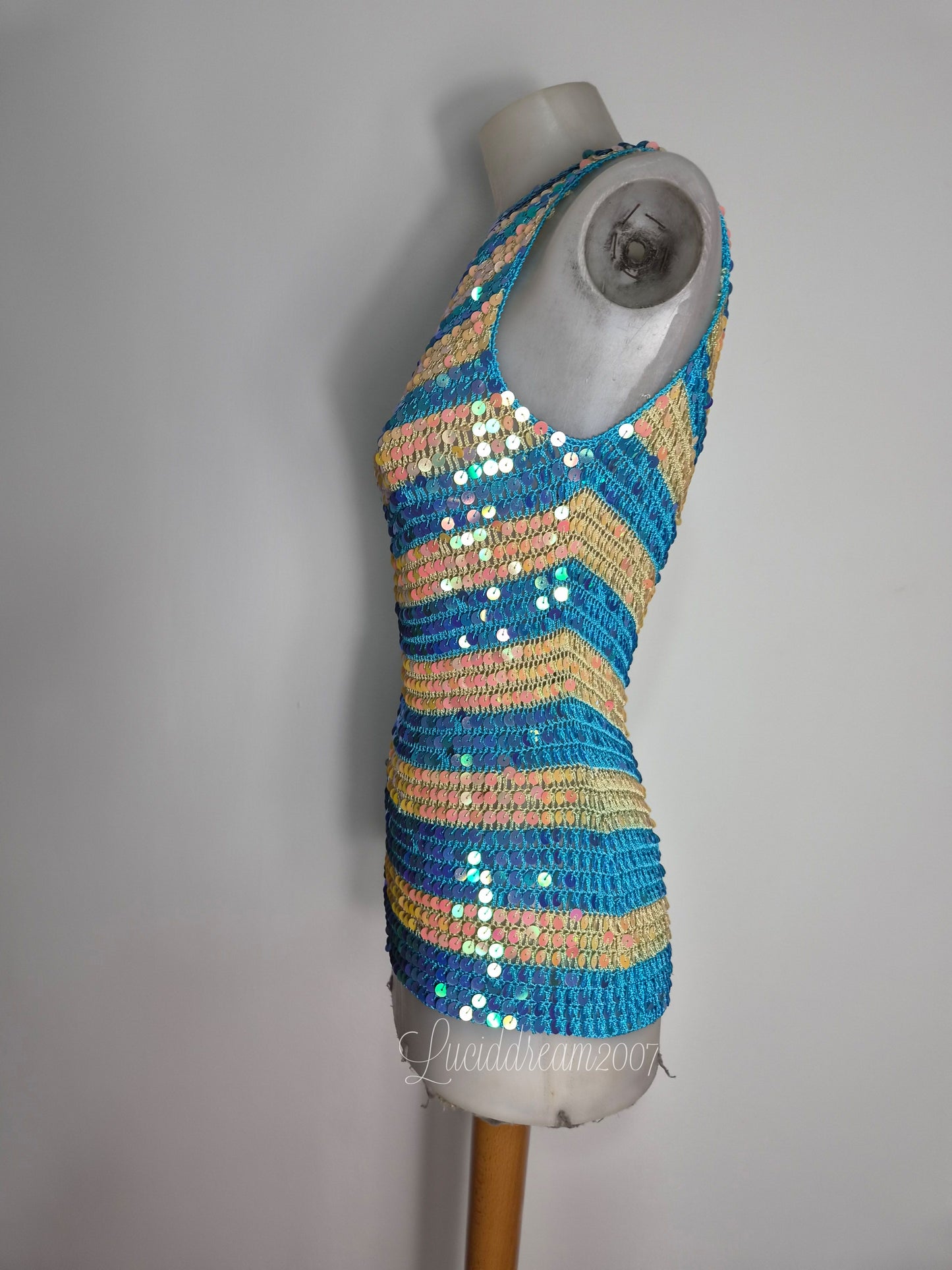 Haut en crochet à sequins