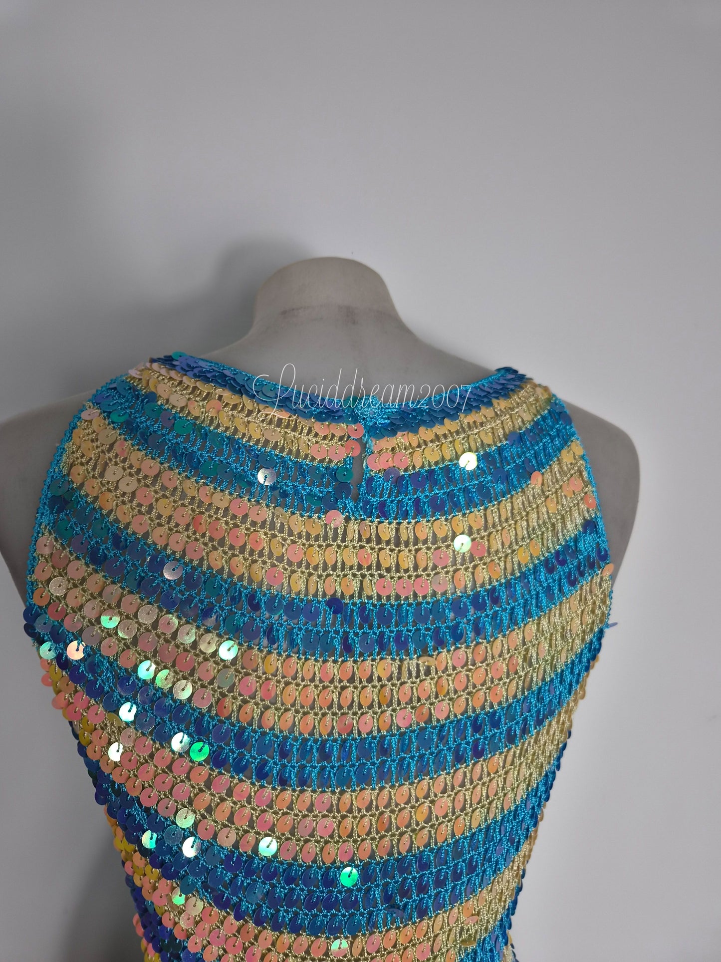 Haut en crochet à sequins