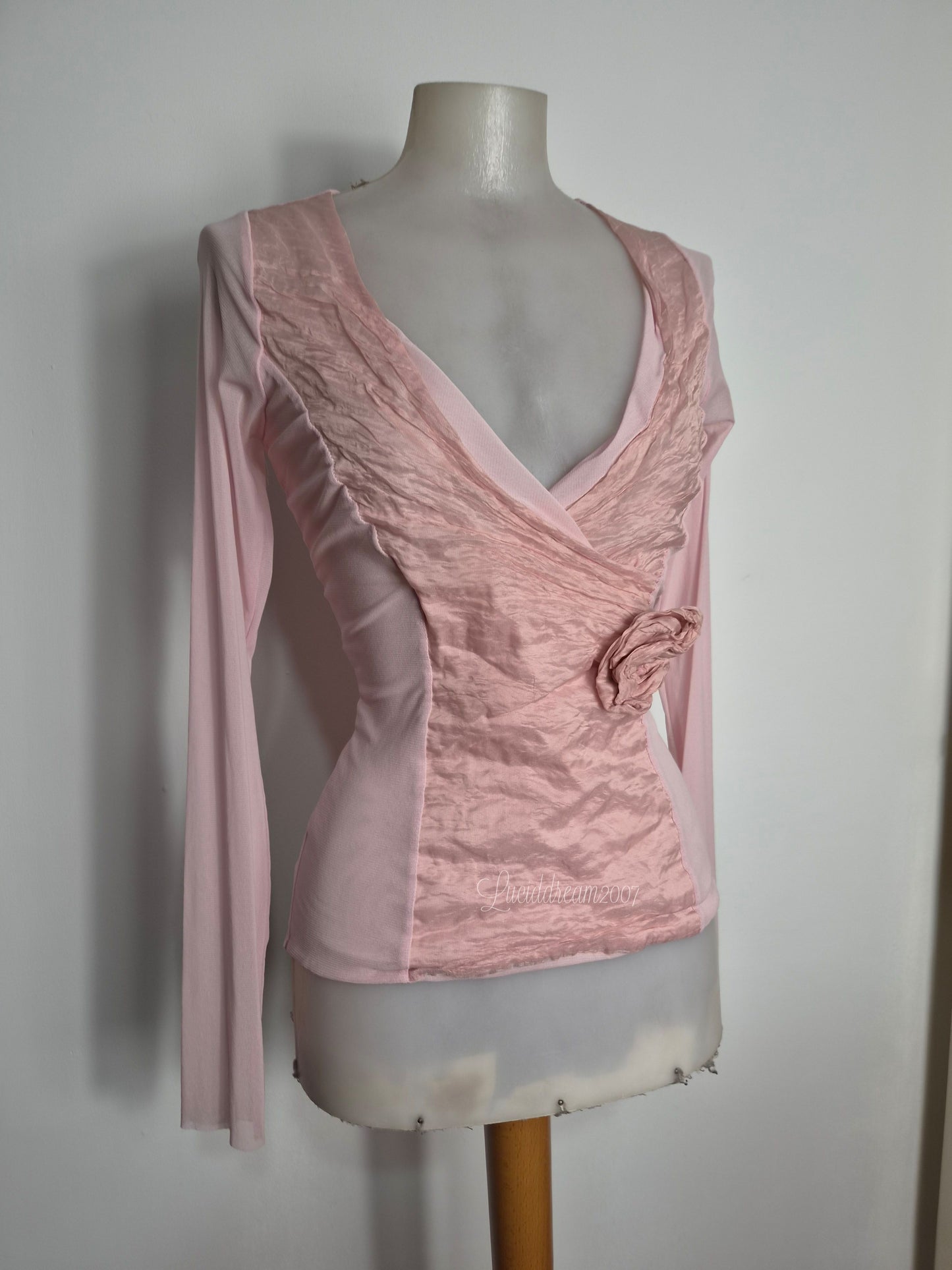 Haut bi matière rose poudré
