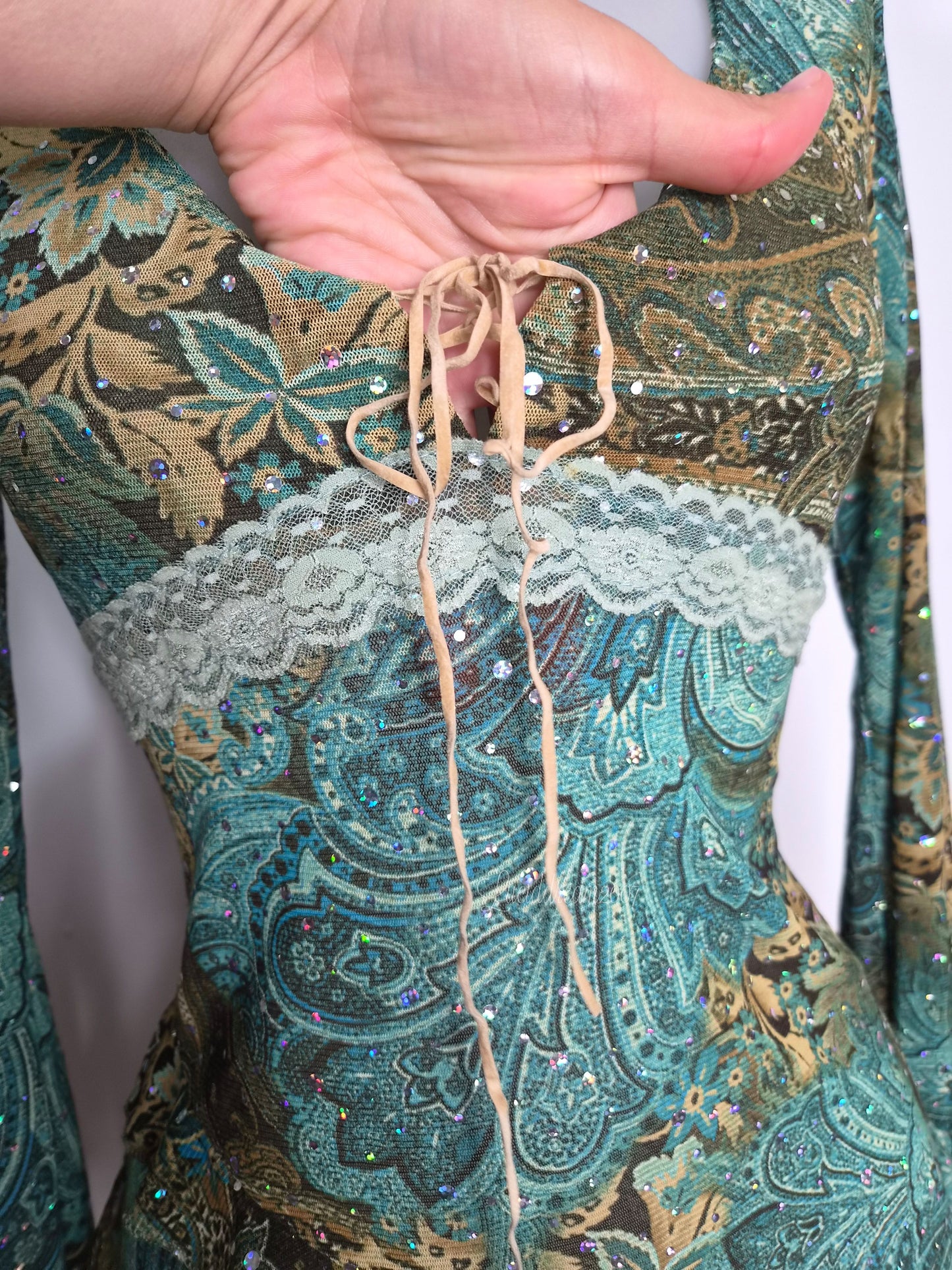 Haut en voile détails strass