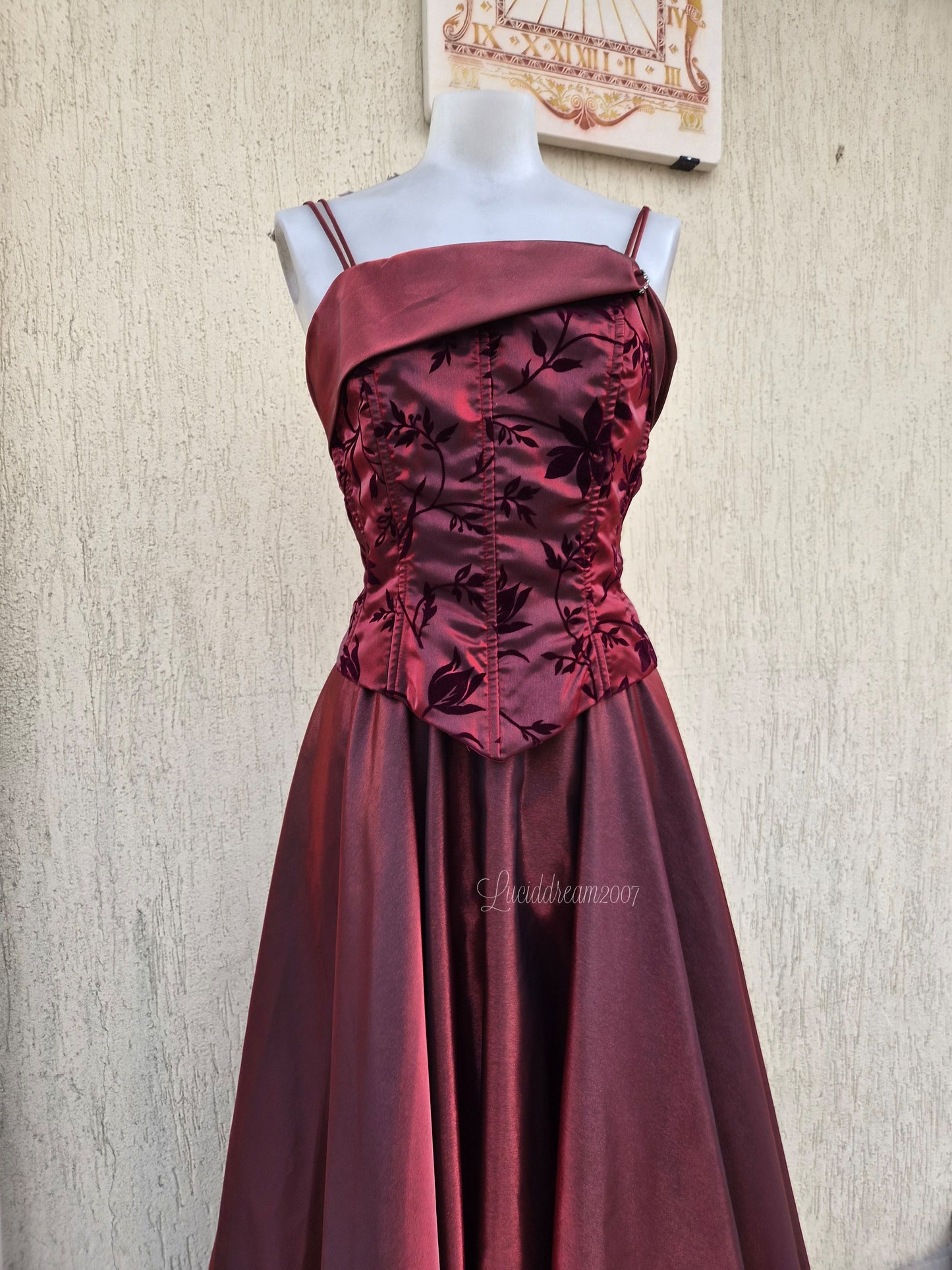 Robe de soirée bordeau