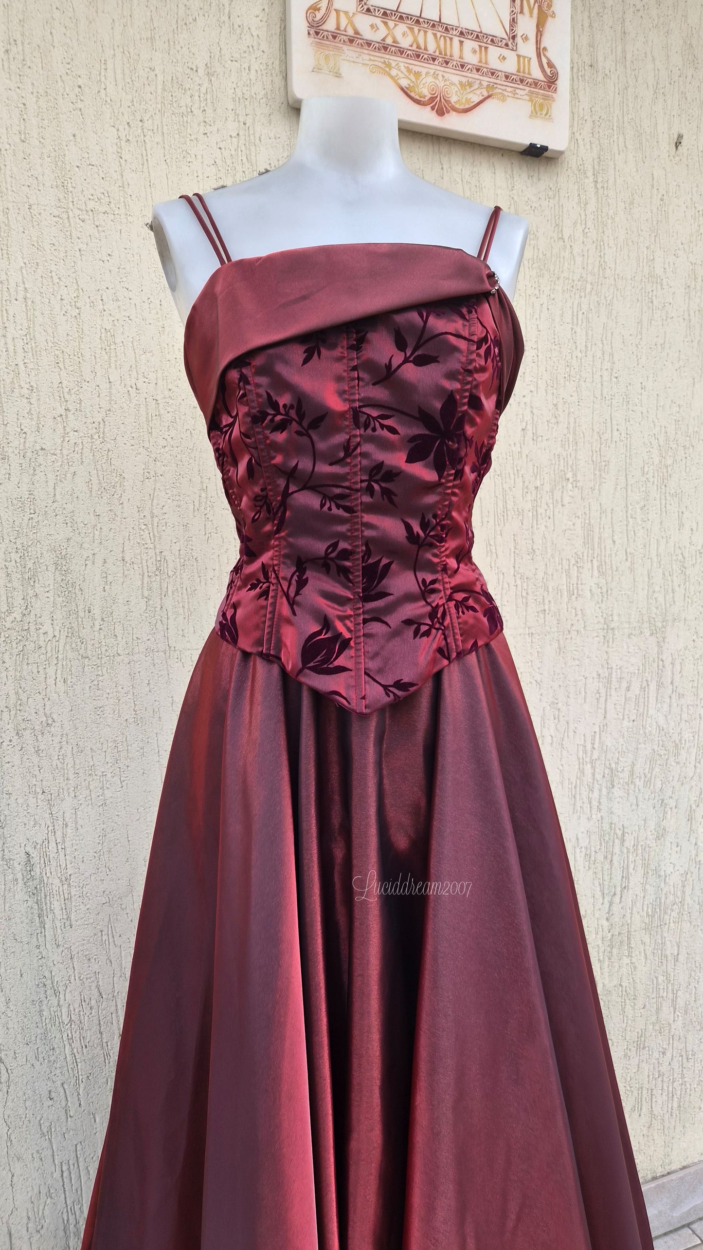 Robe de soirée bordeau