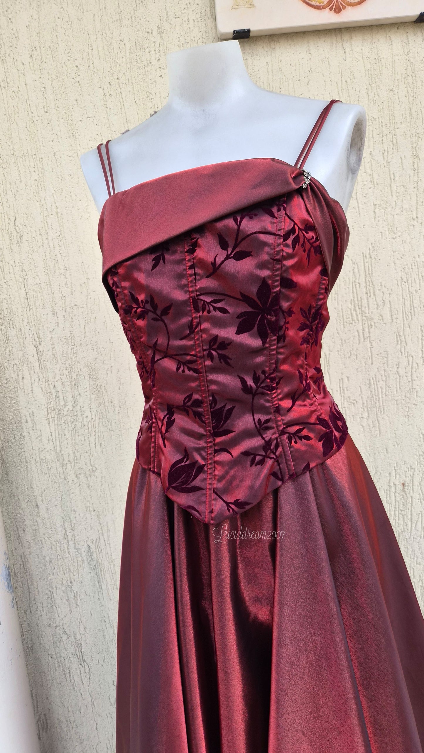 Robe de soirée bordeau