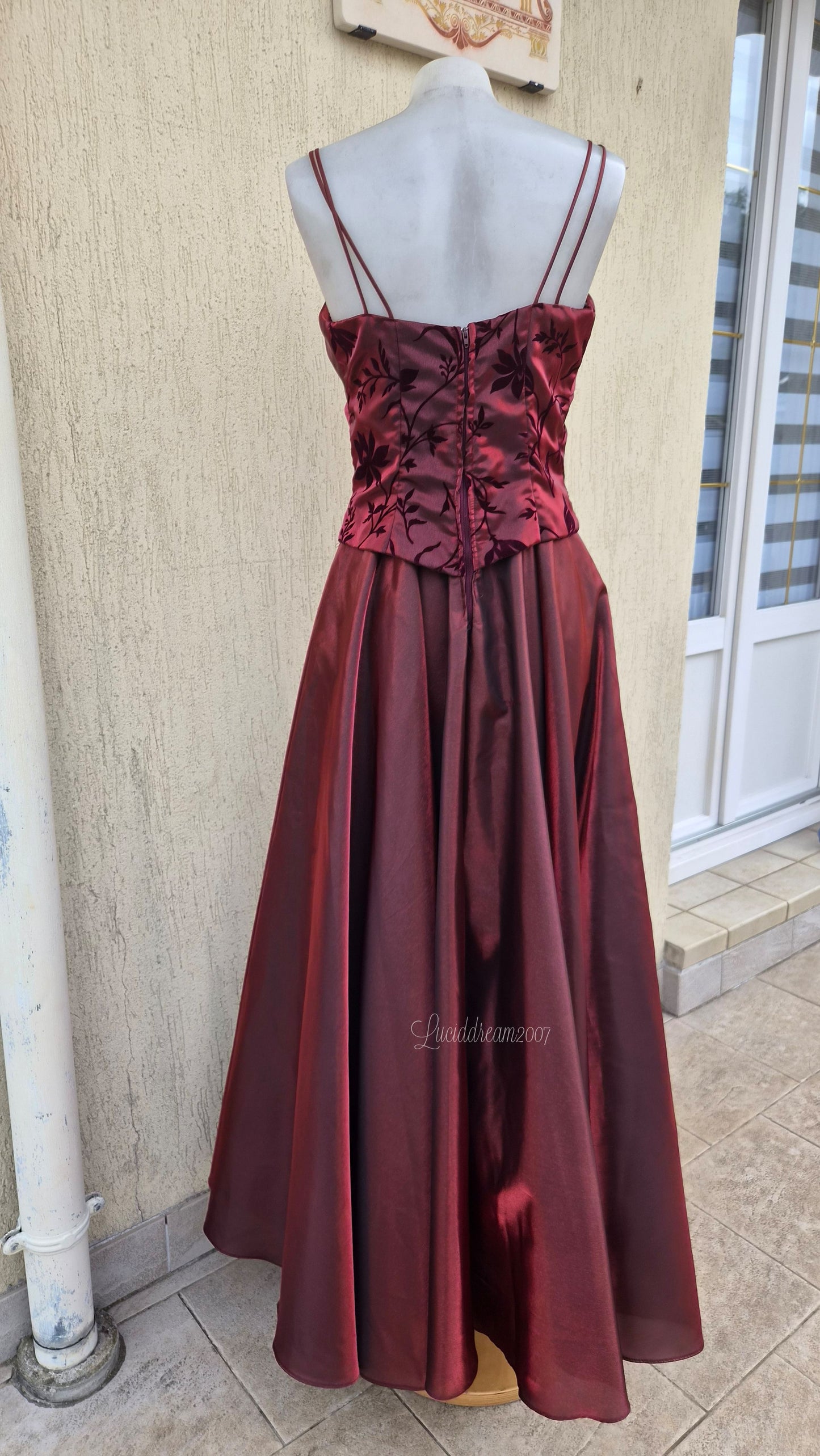 Robe de soirée bordeau