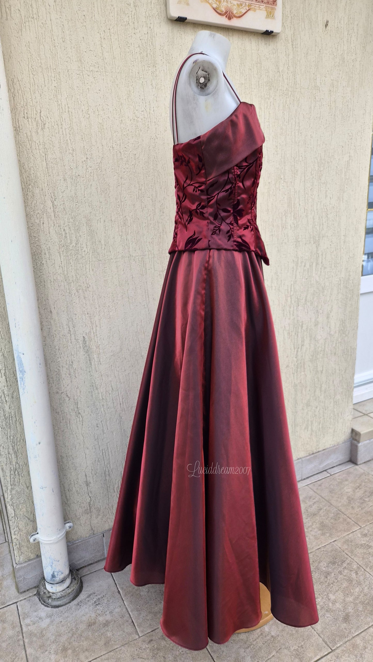 Robe de soirée bordeau