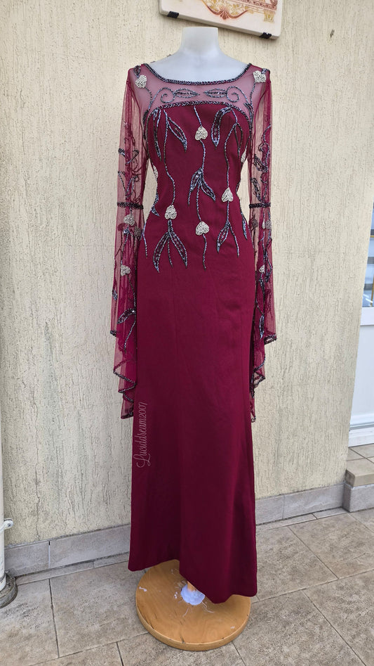 Robe manches longues détails broderies