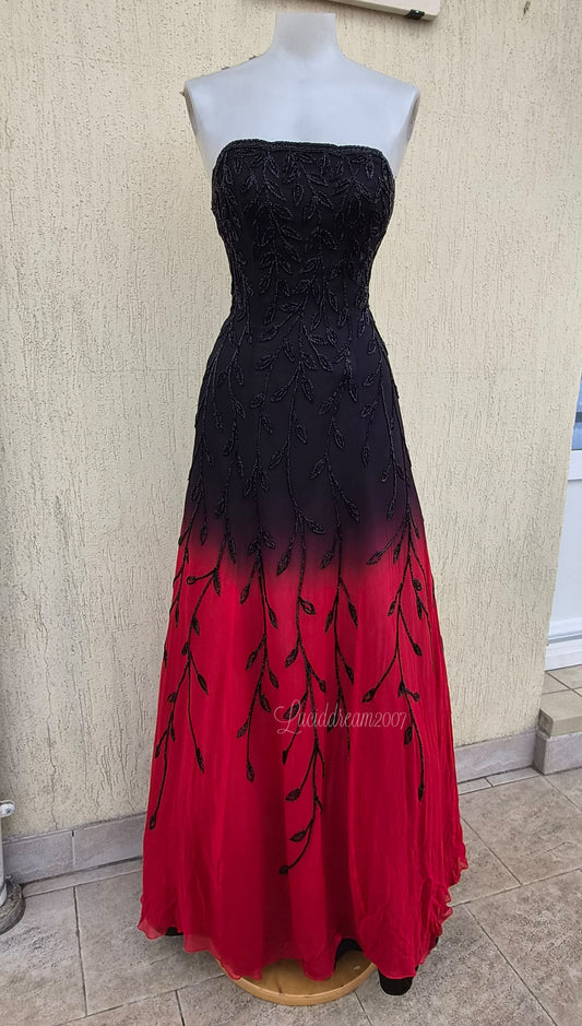 Robe en soie brodée dégradée rouge et noire
