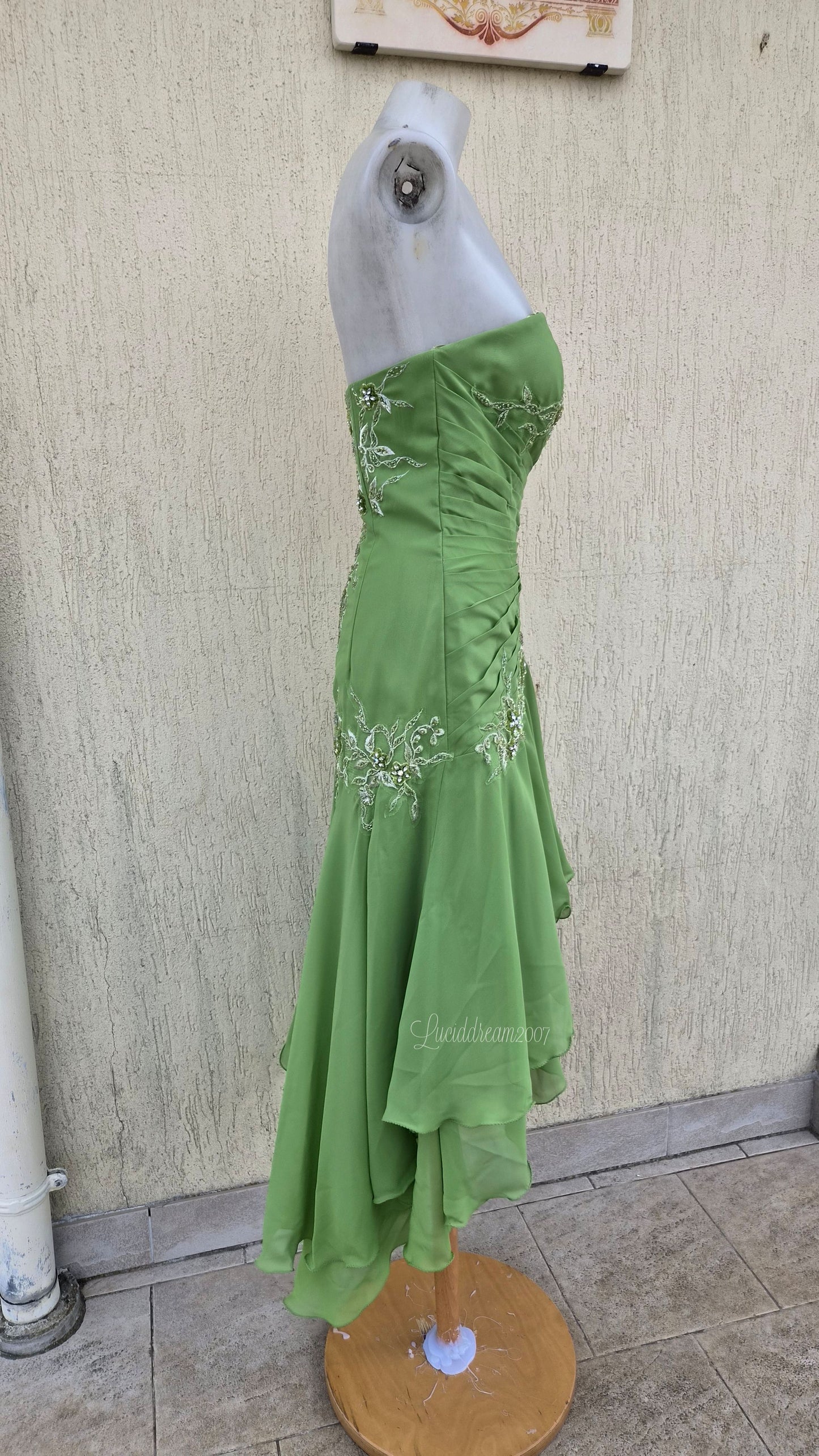Robe bustier verte brodée