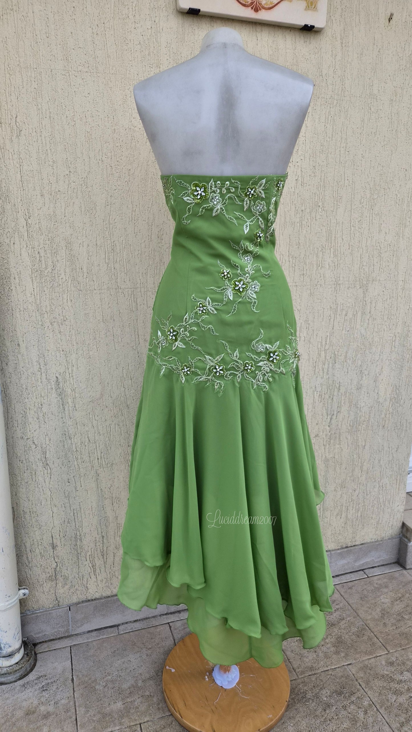 Robe bustier verte brodée