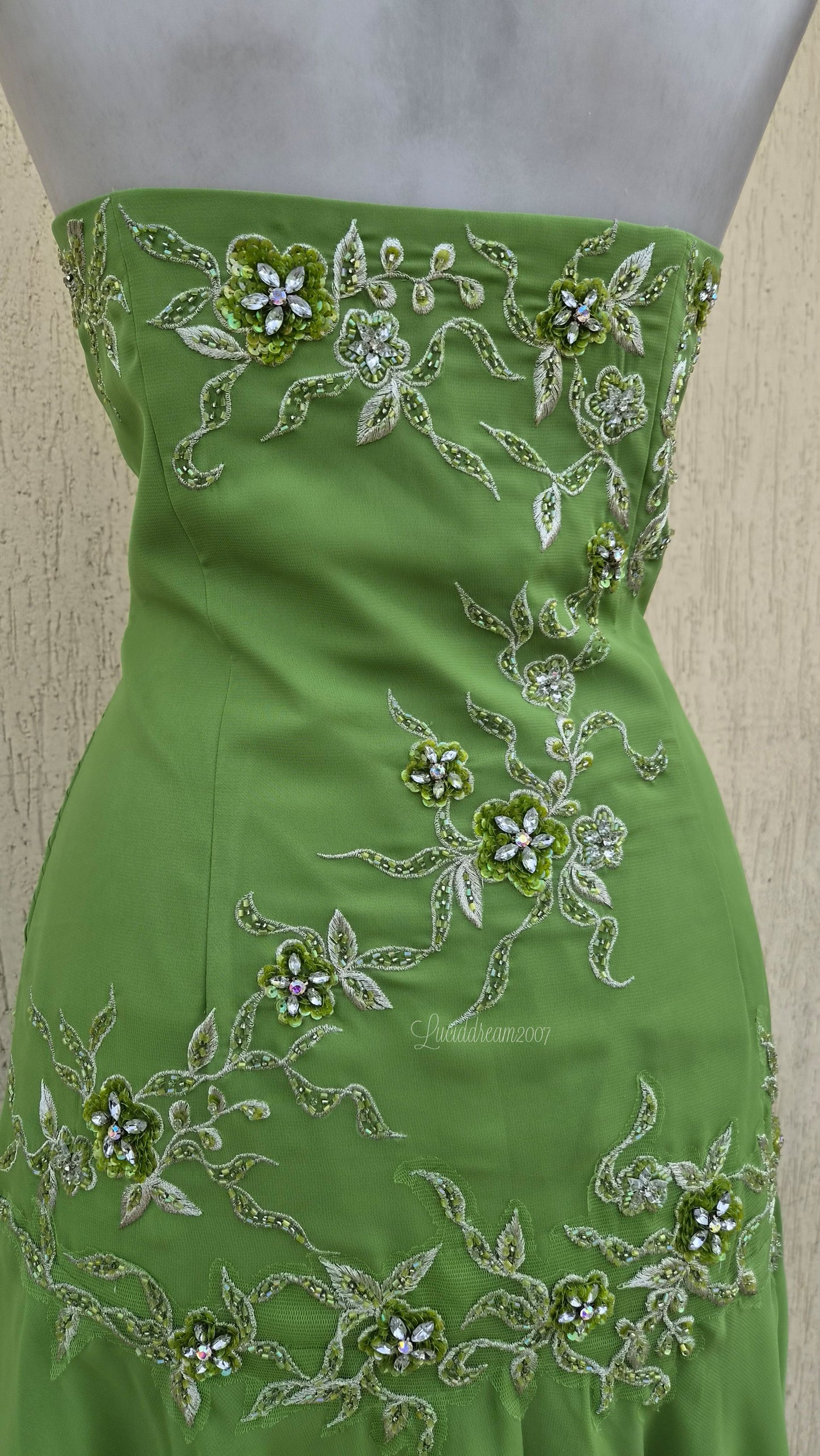 Robe bustier verte brodée