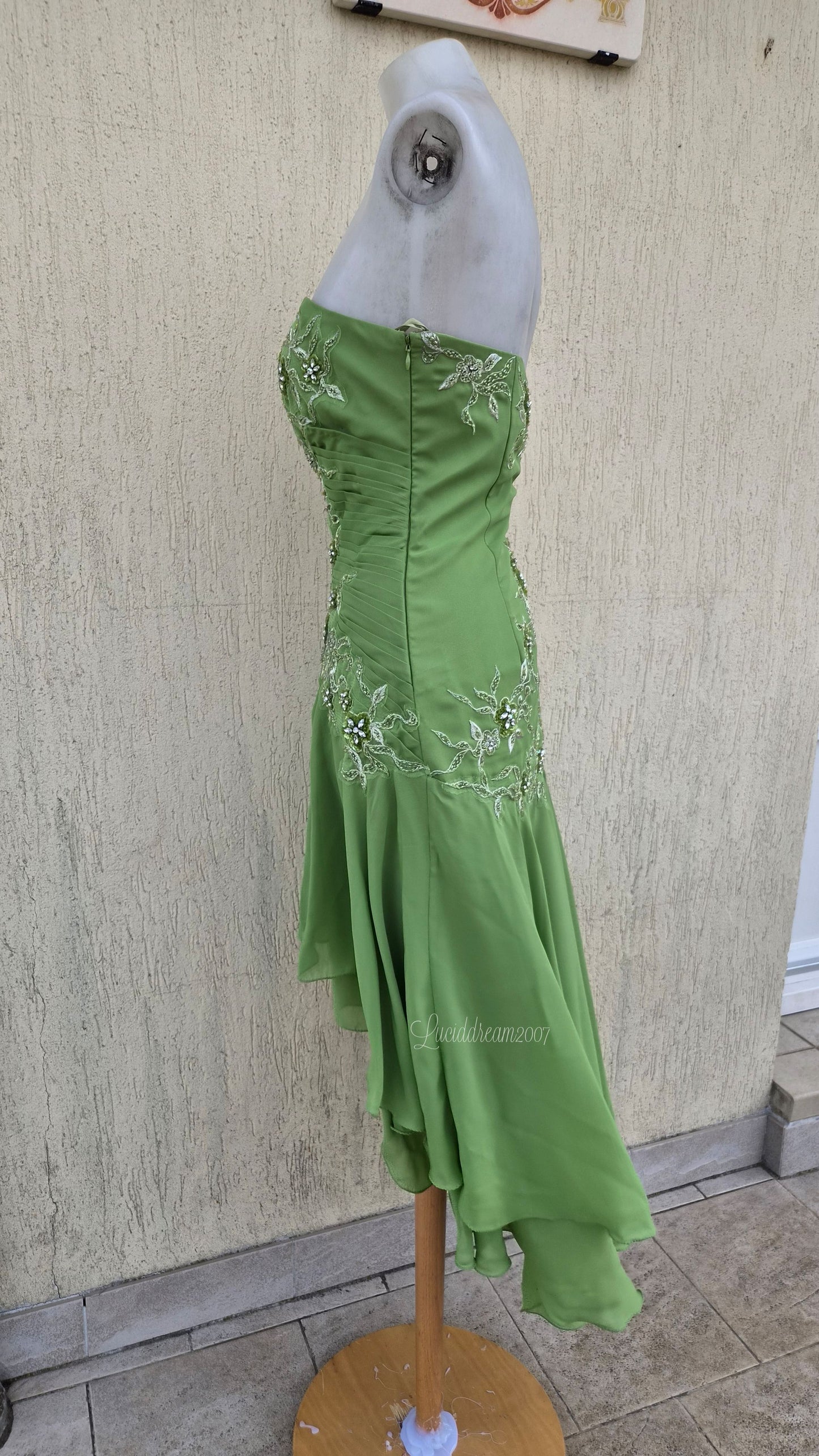 Robe bustier verte brodée