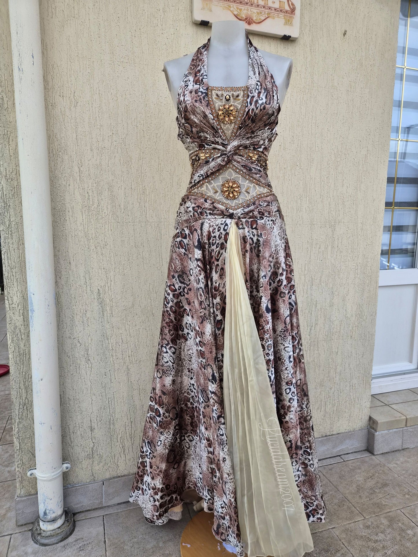 Embroidered beige-toned dress
