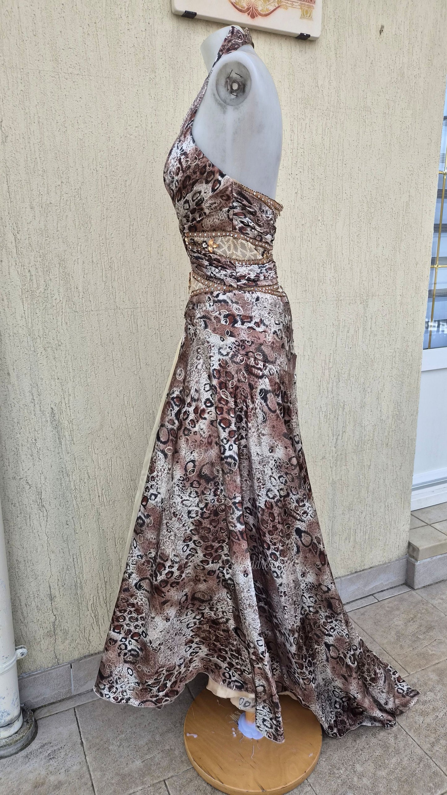 Embroidered beige-toned dress